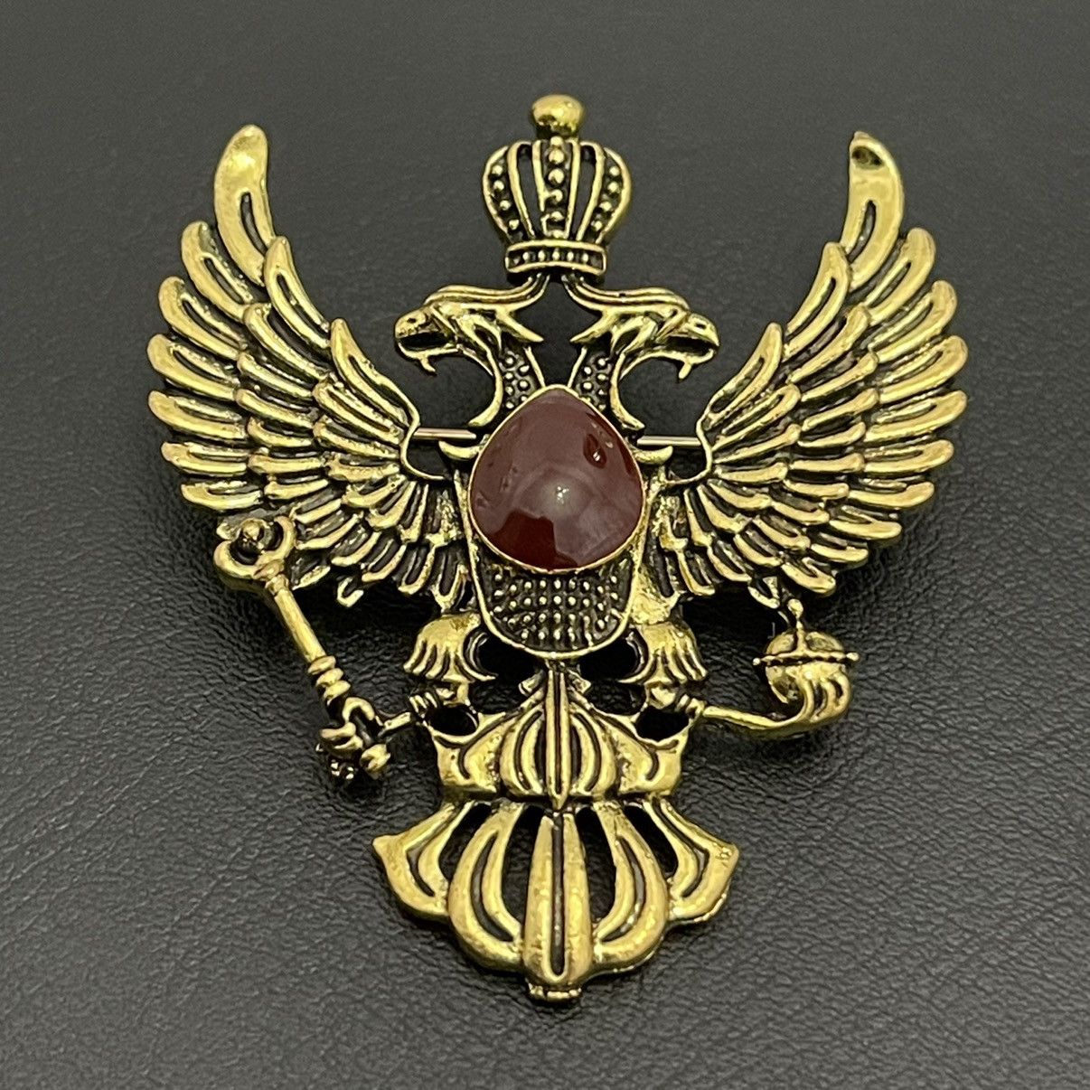 Jewelry Double-Headed Eagle Gold Lapel Pin Brooch Size ONE SIZE - 1 Thumbnail
