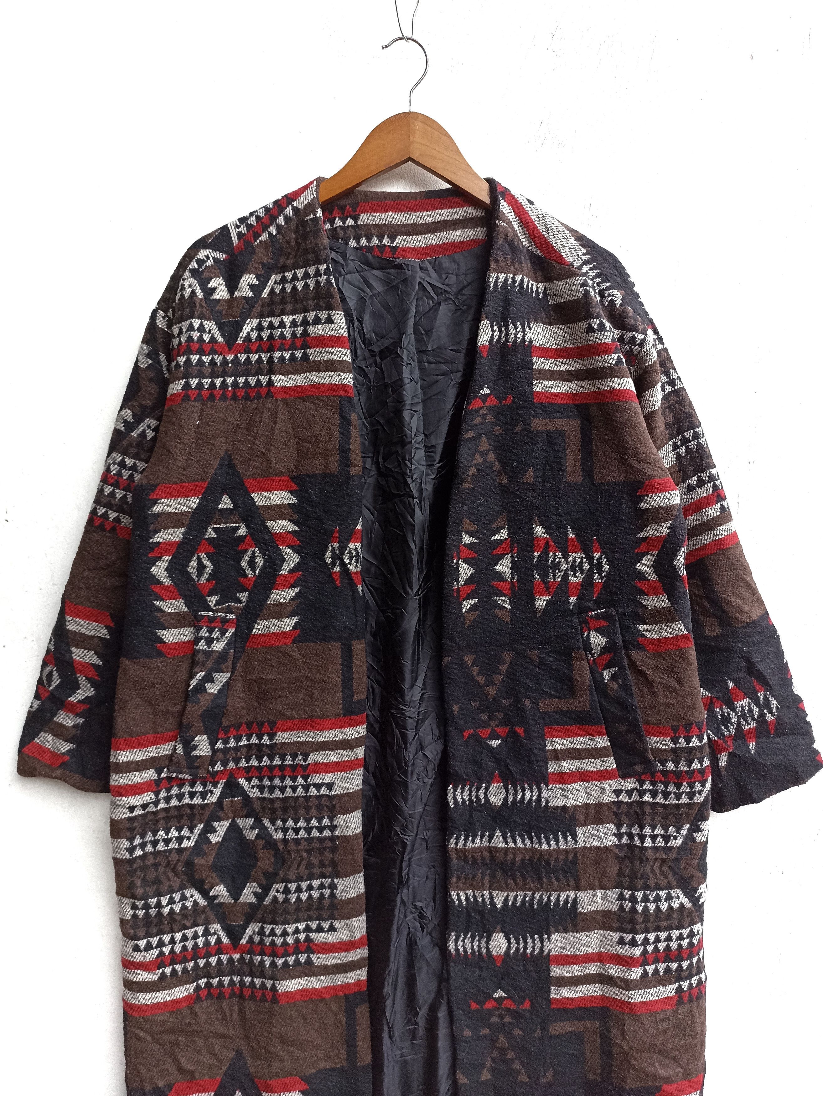 Native Navajo Cardigan jacket Native Art design parkas Size US M / EU 48-50 / 2 - 3 Thumbnail