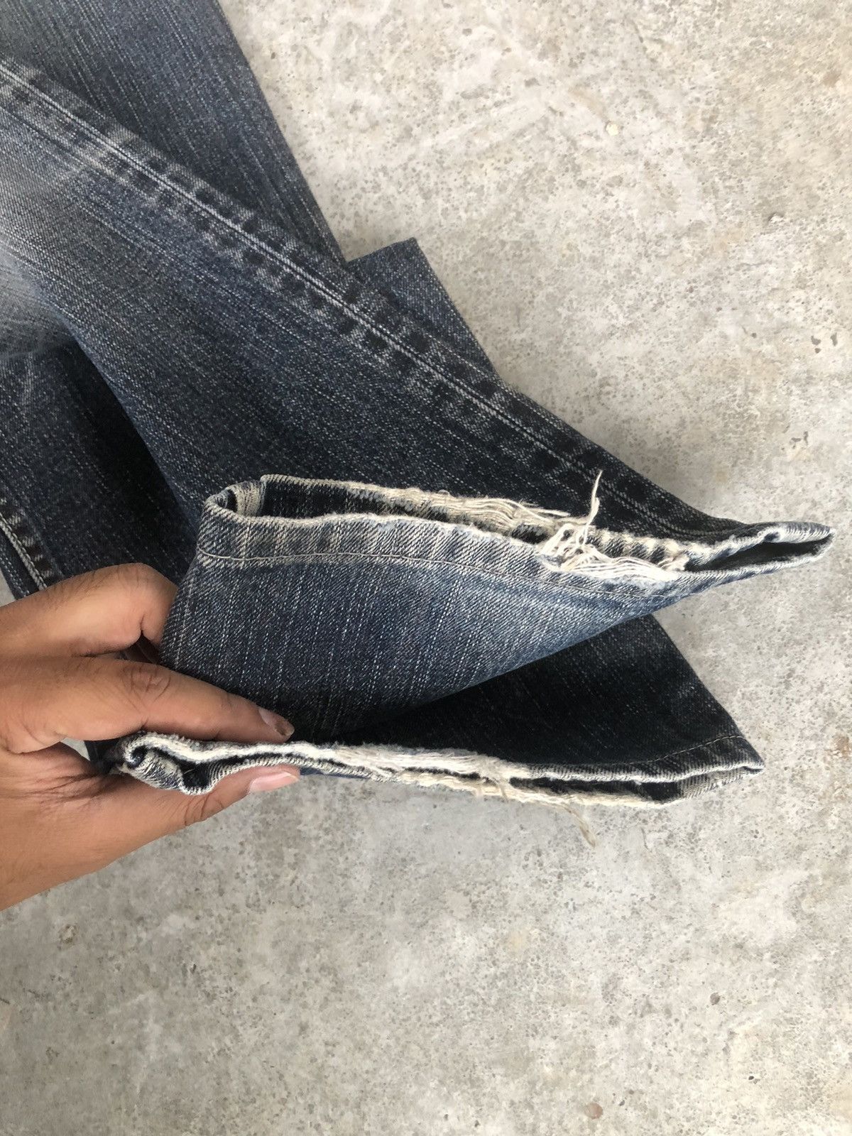 Levi's Y2k Distressed Jeans Levi’s 90’s Size US 33 - 12 Thumbnail