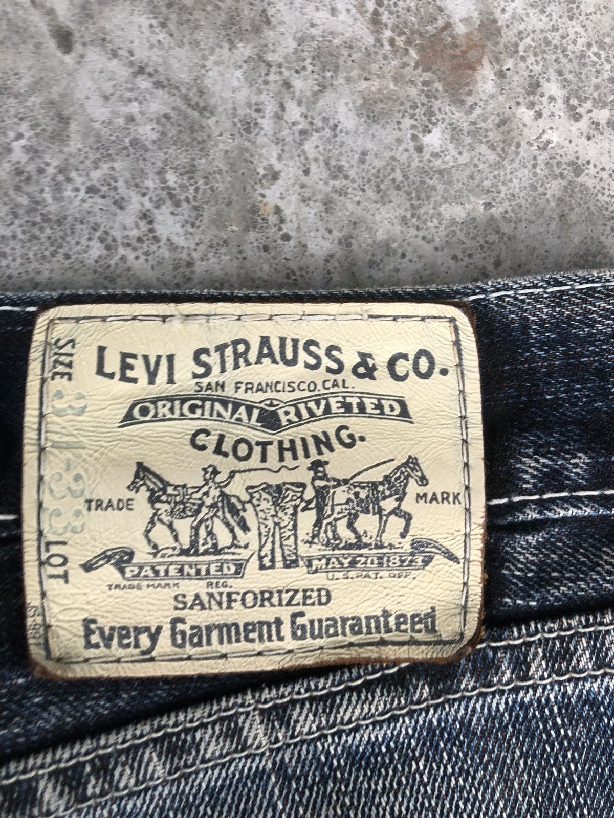 Levi's Y2k Distressed Jeans Levi’s 90’s Size US 33 - 13 Thumbnail