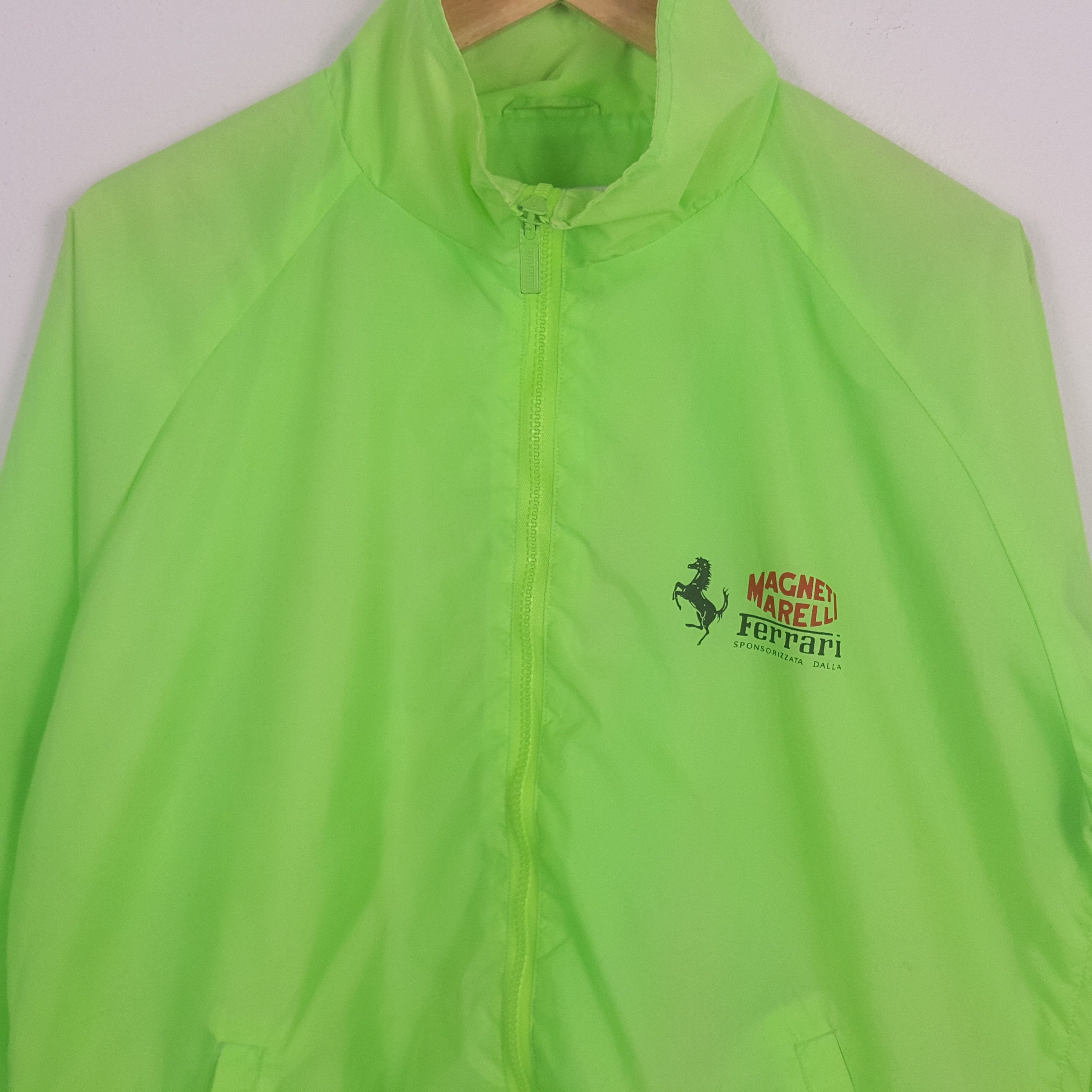 Vintage Vintage Ferrari x Magneti Marella Windbreaker Jacket Size US L / EU 52-54 / 3 - 4 Thumbnail
