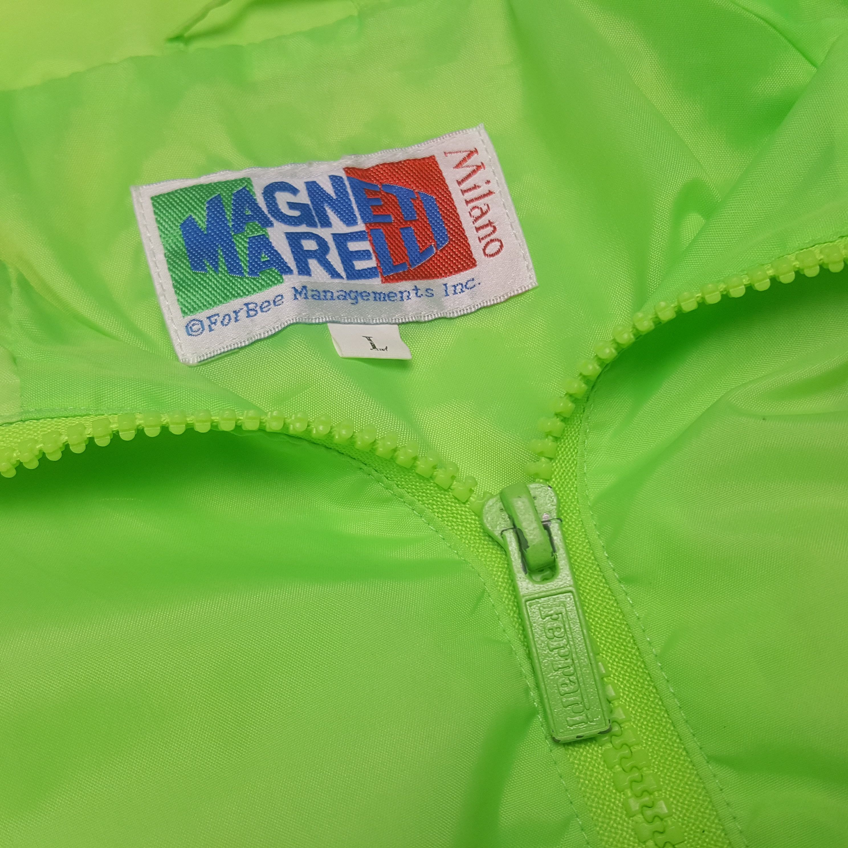Vintage Vintage Ferrari x Magneti Marella Windbreaker Jacket Size US L / EU 52-54 / 3 - 5 Thumbnail