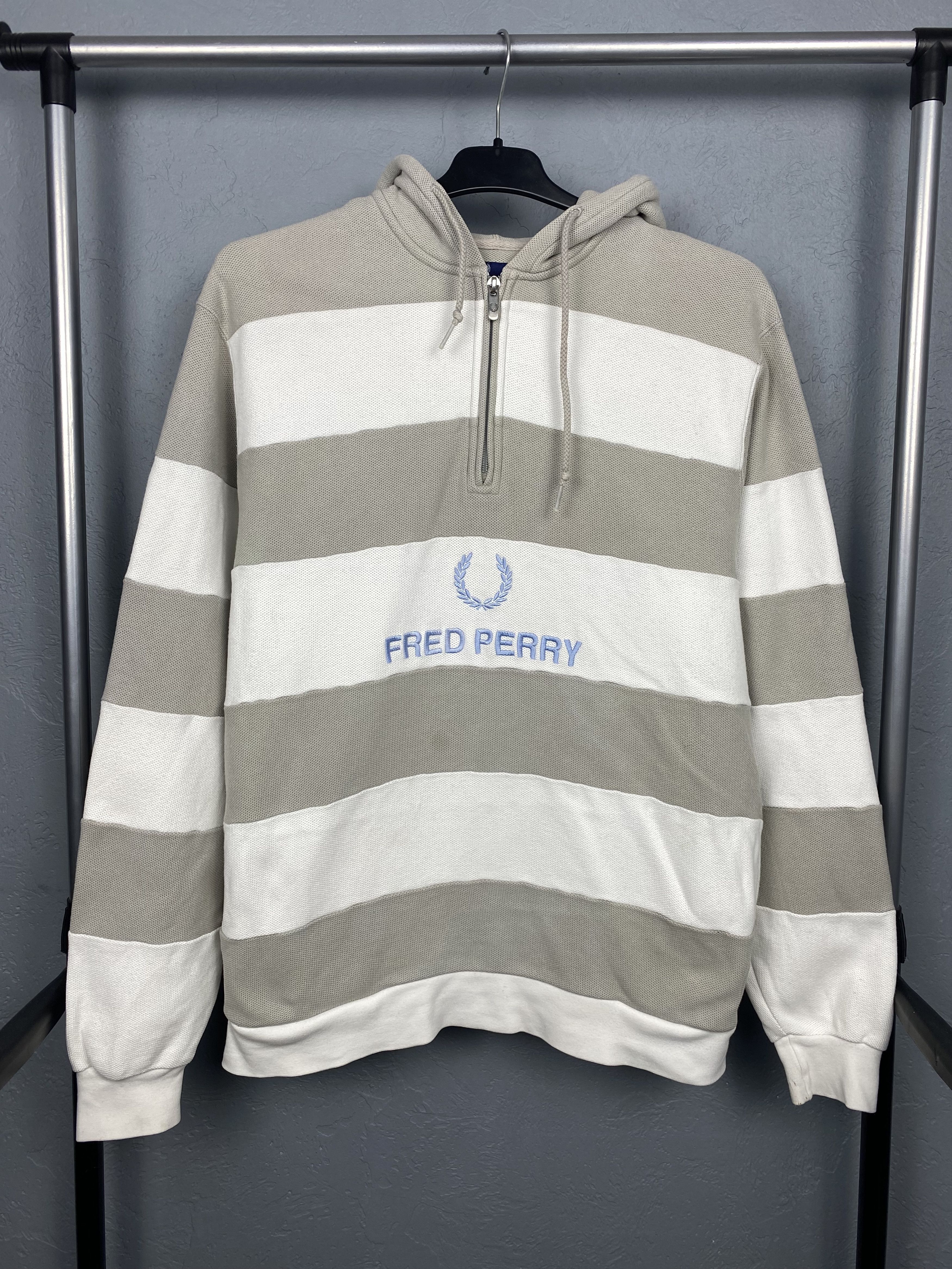 Fred Perry Fred Perry Vintage Mens Big Logo Hoodie Size US L / EU 52-54 / 3 - 1 Thumbnail
