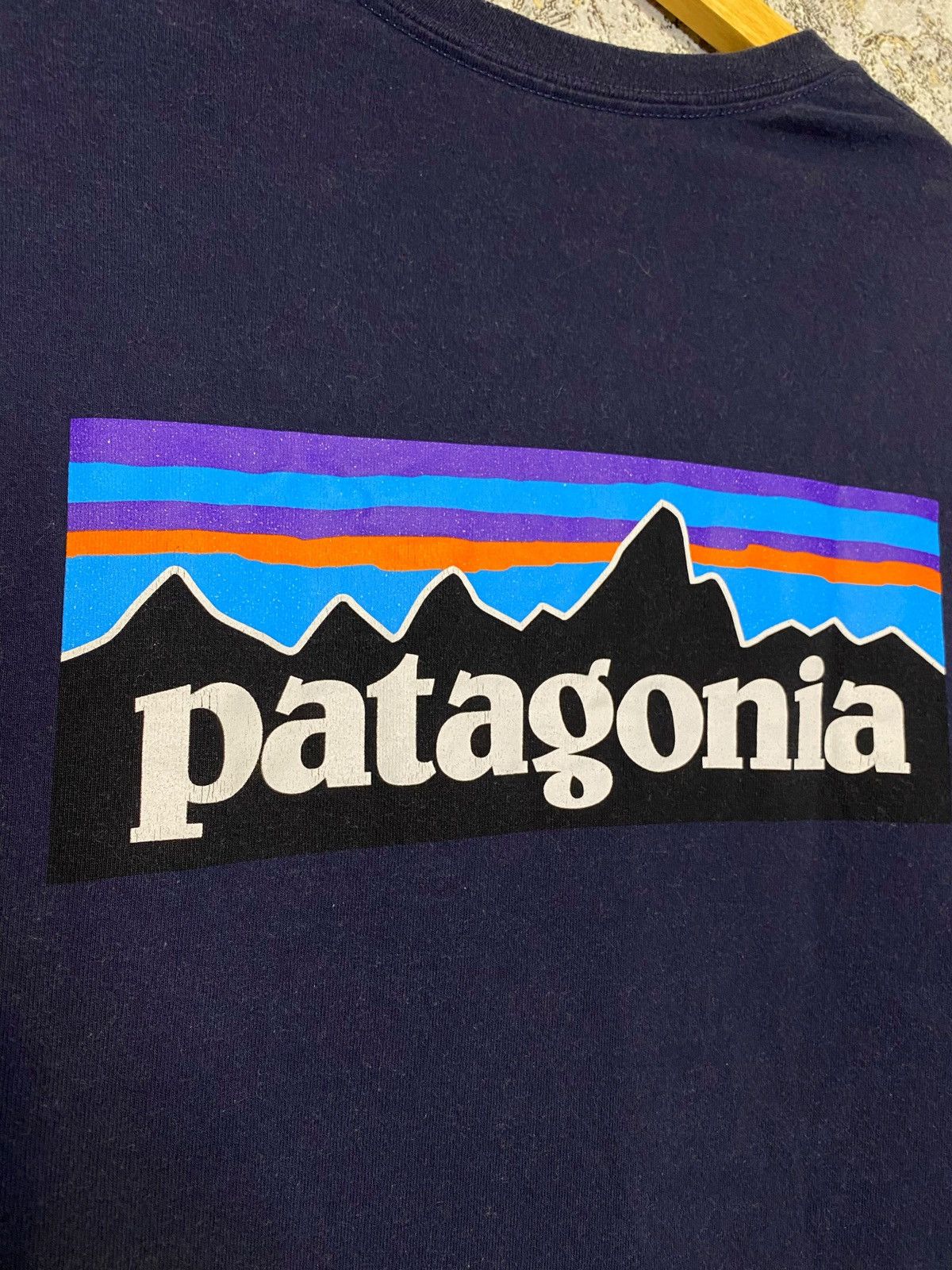 Patagonia Men’s Patagonia Long Sleeve Shirt Big Logo Size S Pullover Size US S / EU 44-46 / 1 - 4 Thumbnail