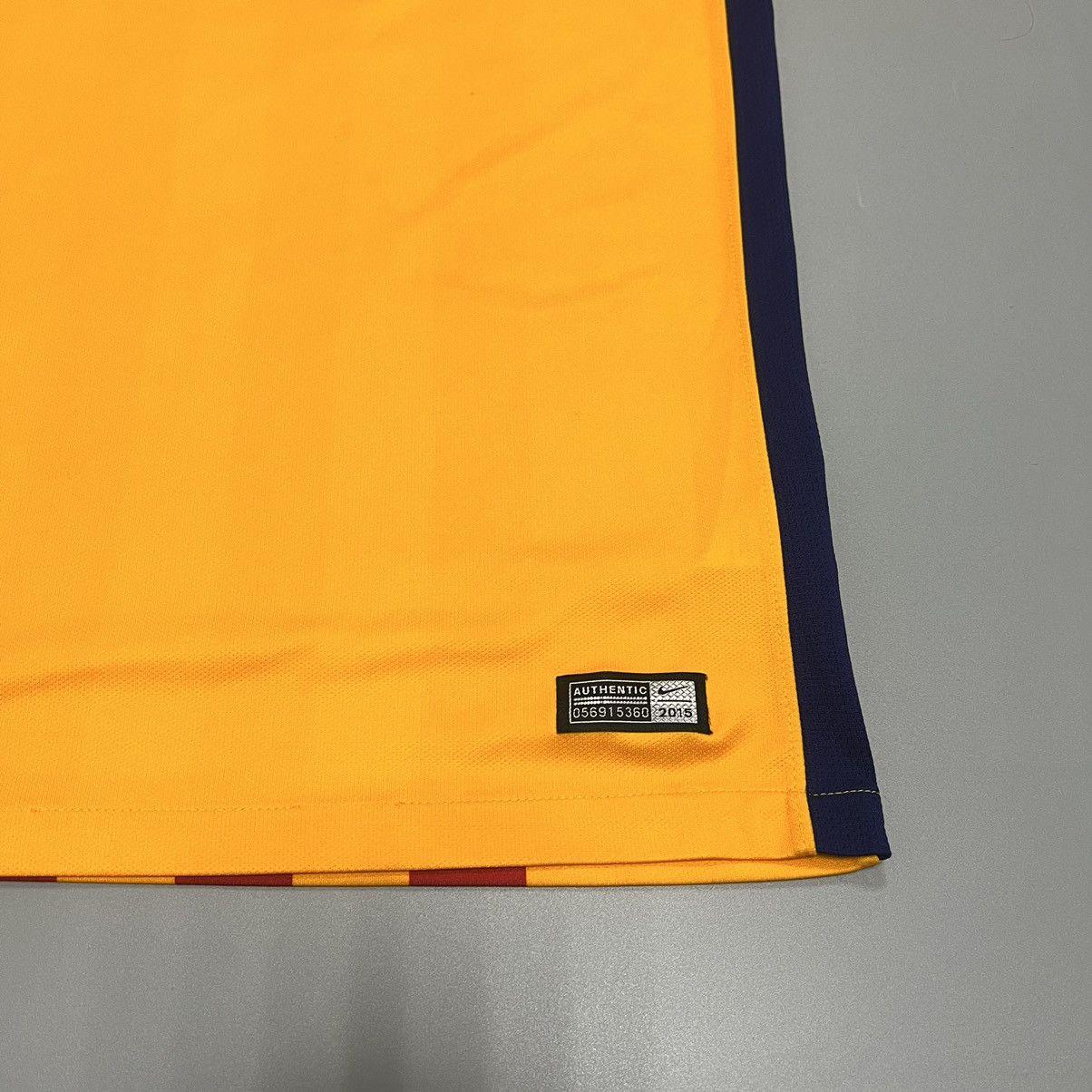 Nike Vintage Nike F.C Barcelona T-shirt tee RARE 🔥 Size US S / EU 44-46 / 1 - 6 Thumbnail
