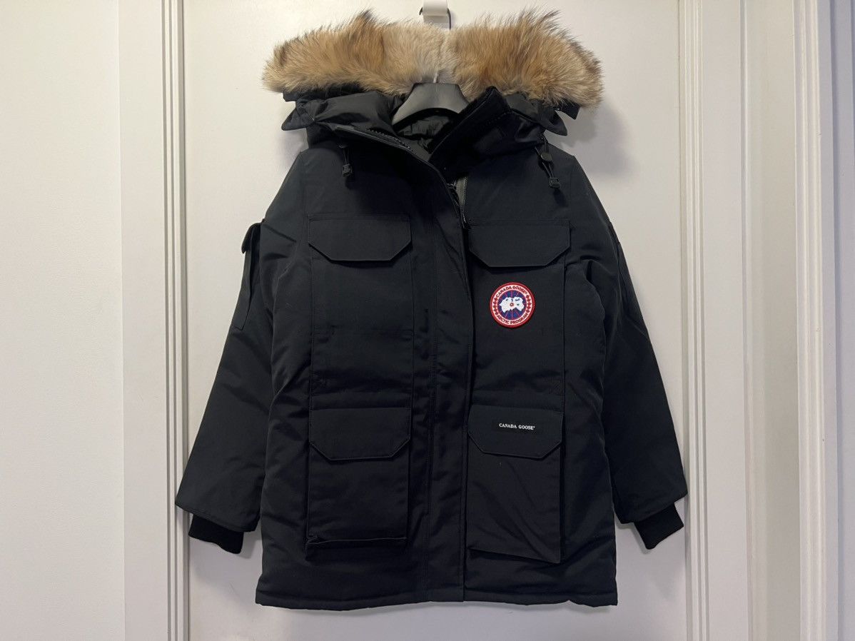 Canada Goose Women’s Expedition Parka in Fusion Fit - XS | Grailed