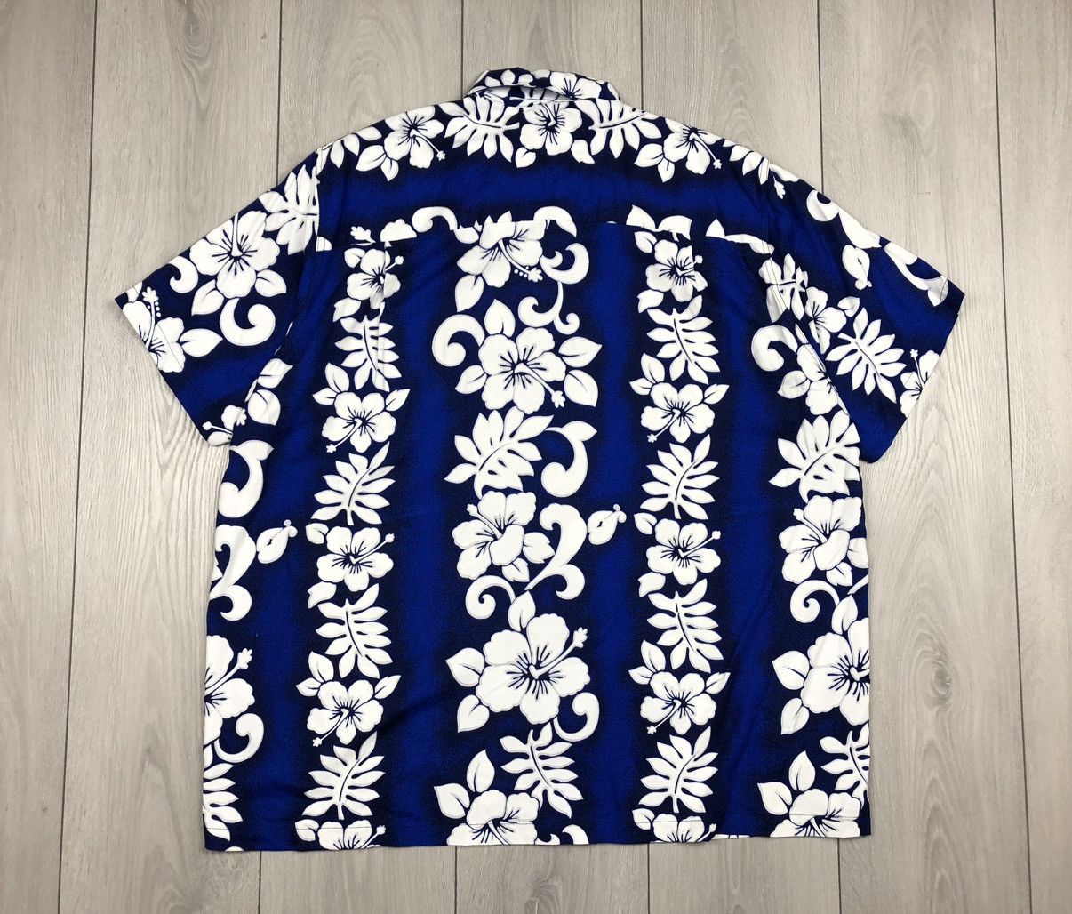 Vintage Karmakula Vintage Men’s Hawaiian Shirts Size L Blue Size US L / EU 52-54 / 3 - 6 Thumbnail