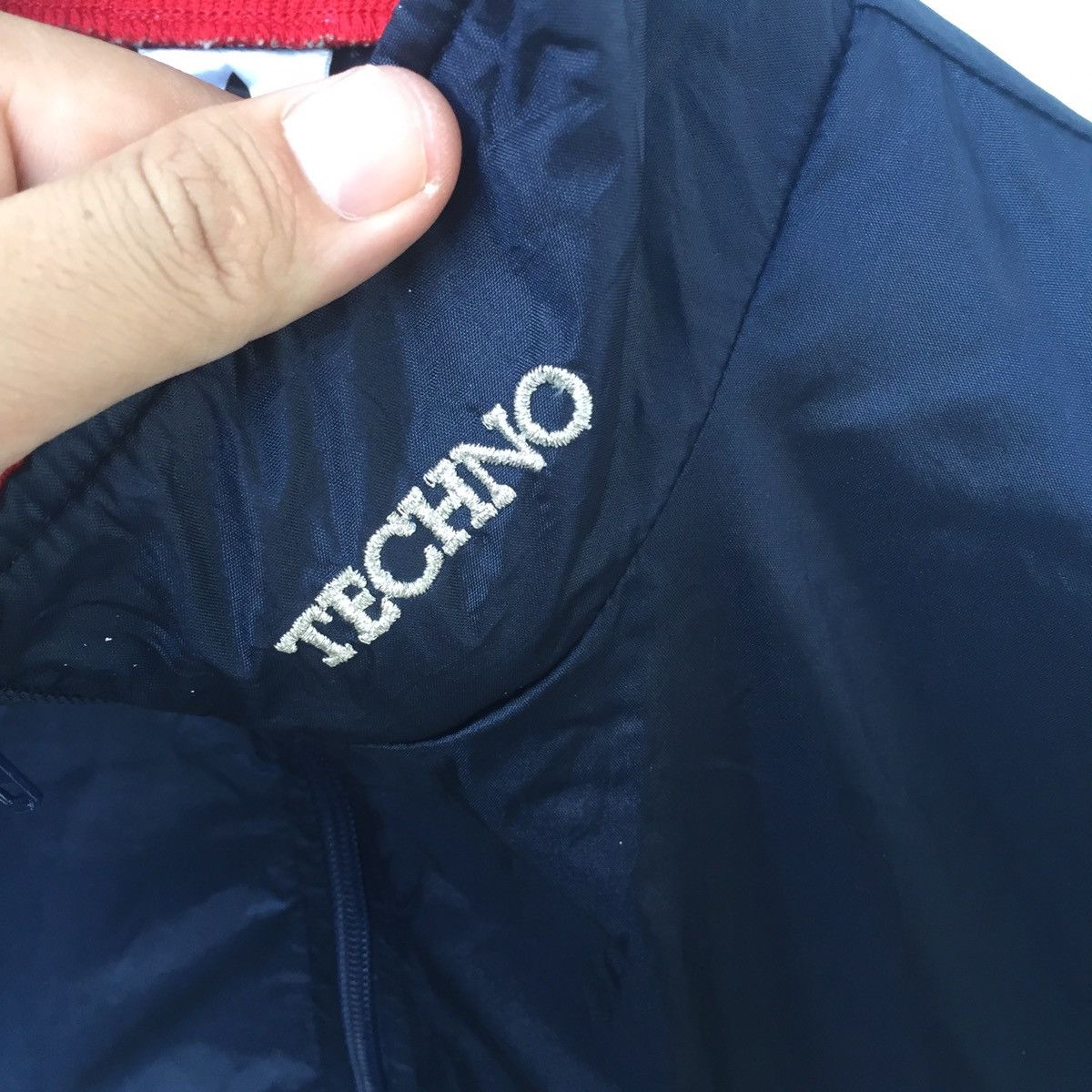 Adidas Vintage 90s Adidas Trefoil Windbreaker | M | Swag Size US M / EU 48-50 / 2 - 4 Thumbnail