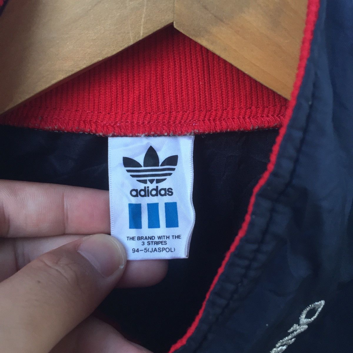 Adidas Vintage 90s Adidas Trefoil Windbreaker | M | Swag Size US M / EU 48-50 / 2 - 5 Thumbnail