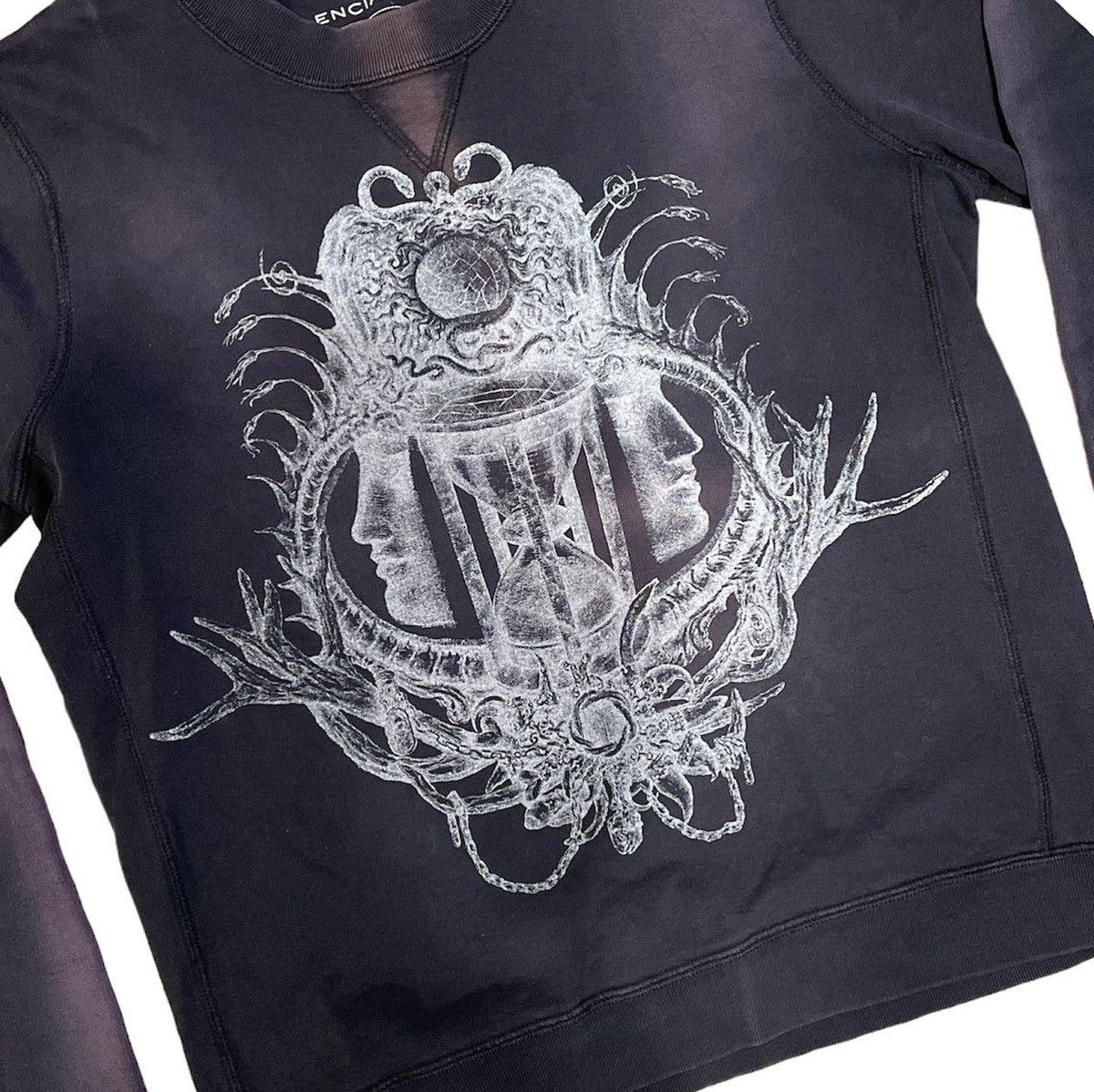 Balenciaga Balenciaga FW 2011/2012 graphic sweatshirt Size US S / EU 44-46 / 1 - 2 Thumbnail