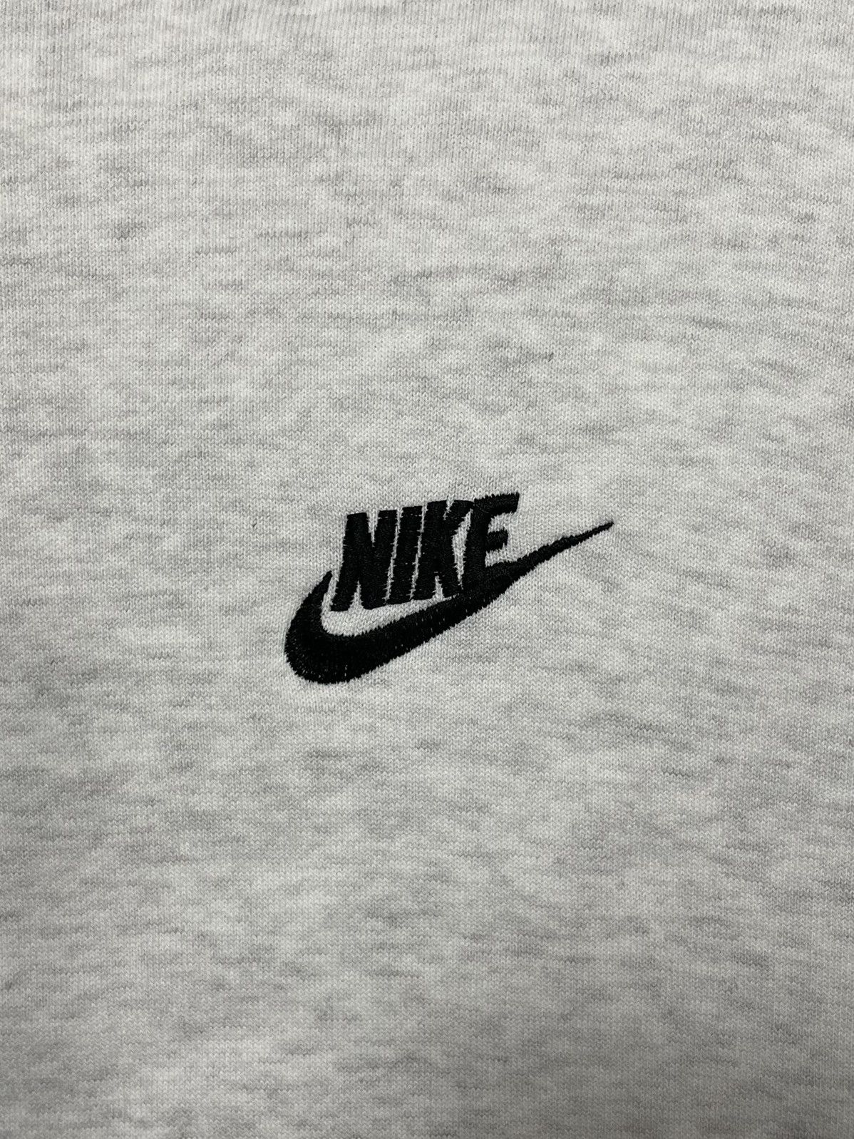 Nike × Vintage Vintage Nike Swoosh Small Embroidery Logo Sweatshirt uzi t Size US L / EU 52-54 / 3 - 7 Thumbnail