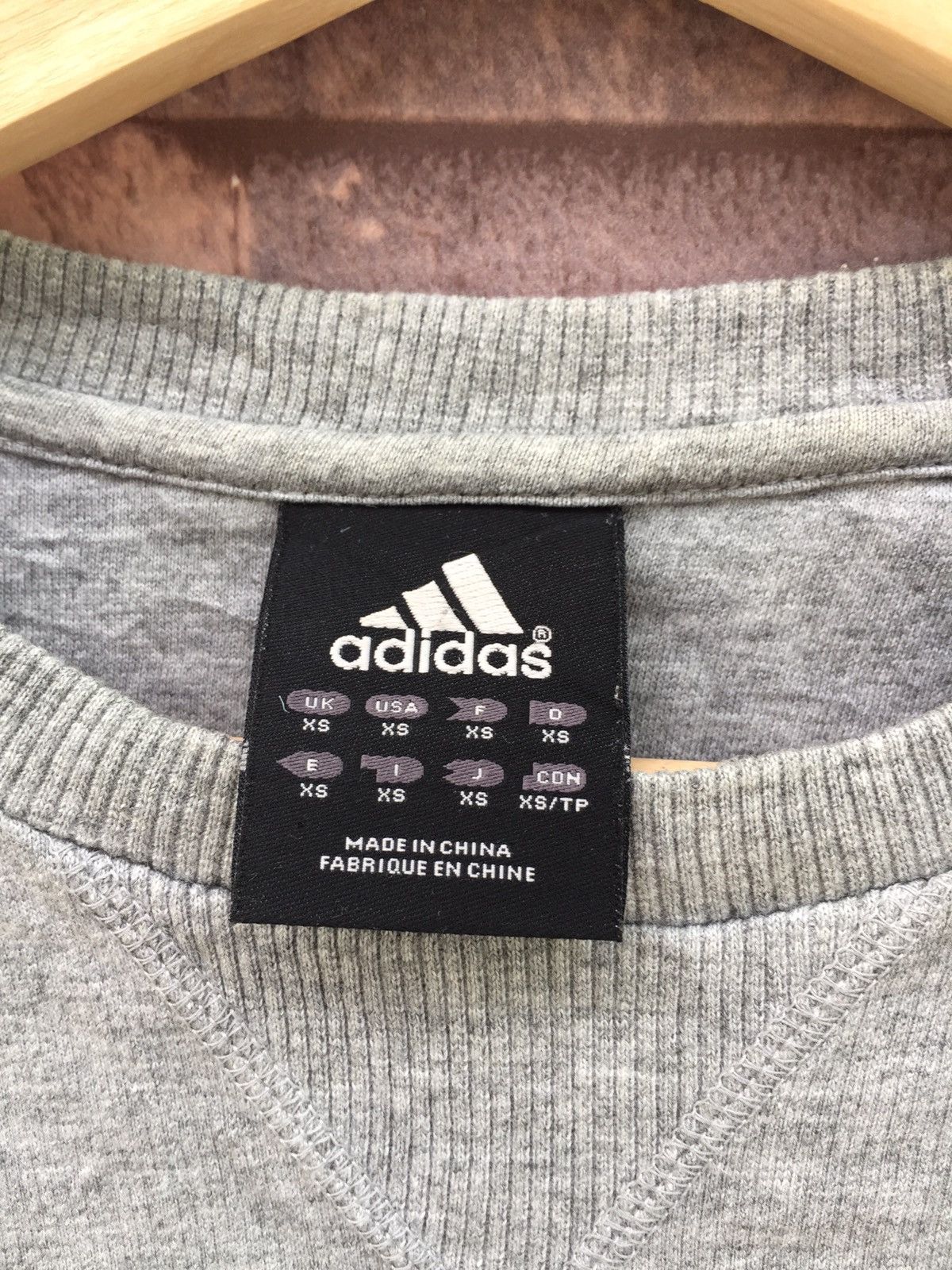 Adidas Adidas embroidered logo pullover sweatshirt Size US XS / EU 42 / 0 - 3 Thumbnail
