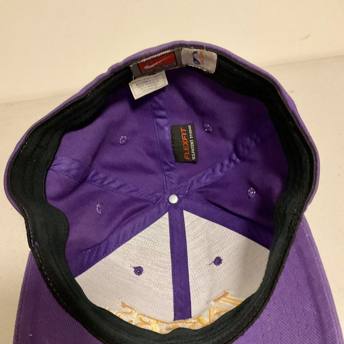 NBA Vintage Nike Los Angeles Lakers Gold Embroidered Purple Hat Size ONE SIZE - 7 Thumbnail
