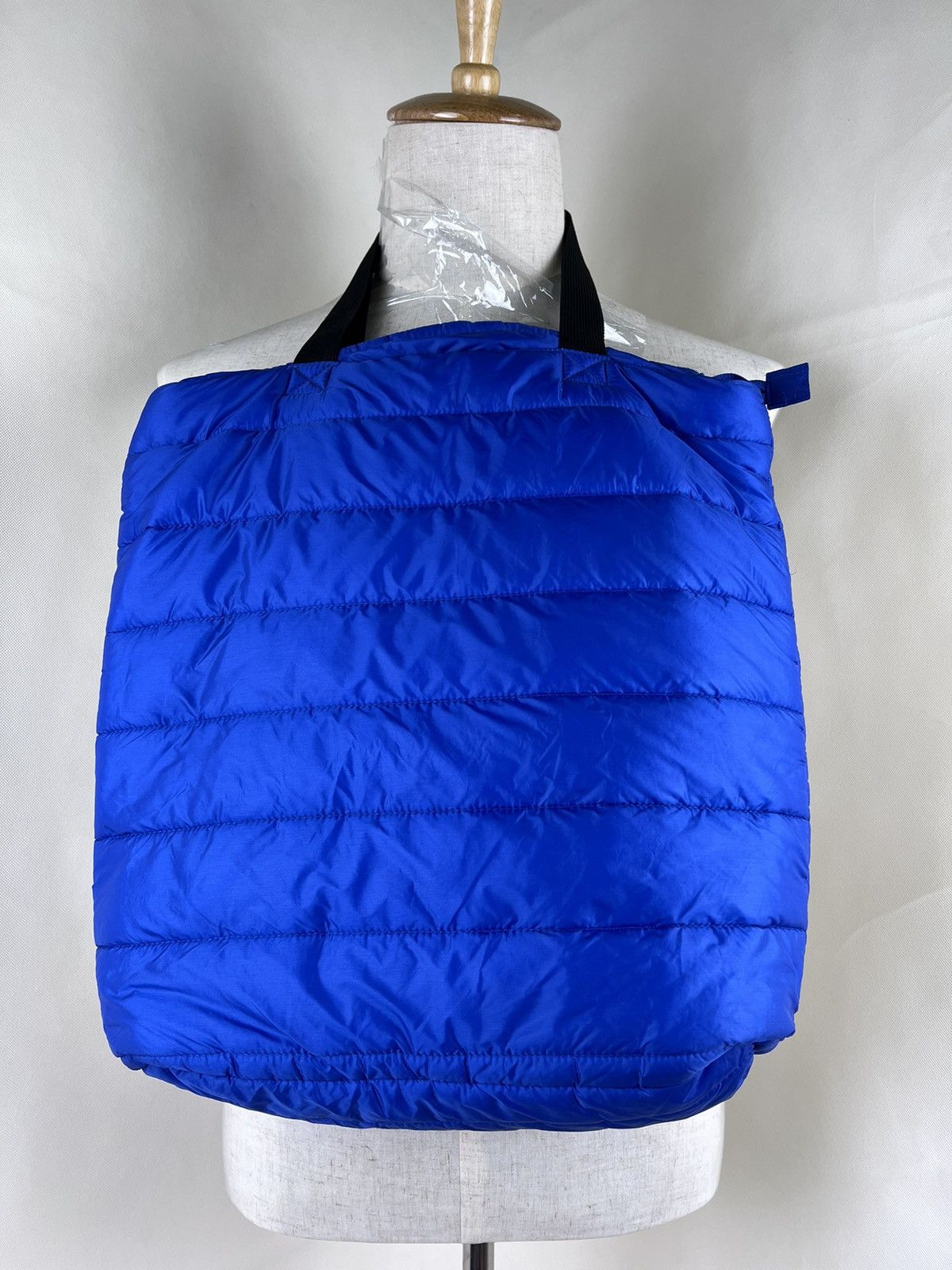 Uniqlo Japanese Brand Puffer Style Kanye West Tote / Shoulder Bag Size ONE SIZE - 1 Thumbnail