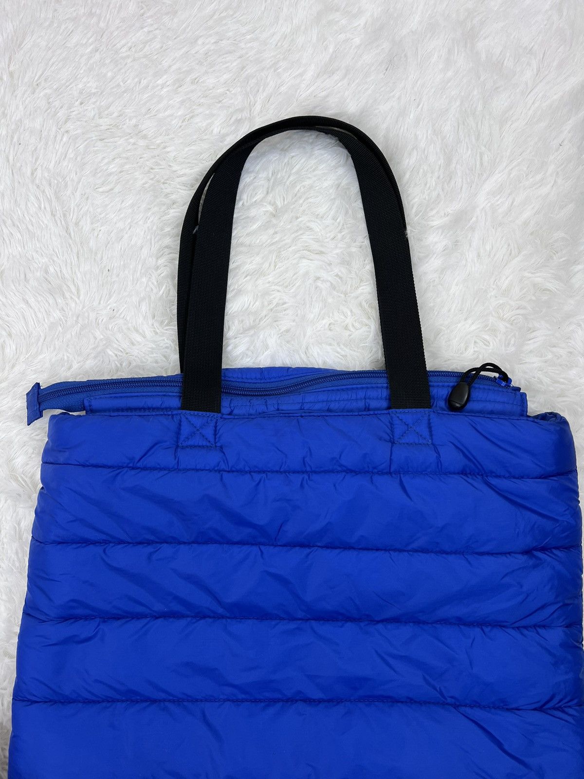 Uniqlo Japanese Brand Puffer Style Kanye West Tote / Shoulder Bag Size ONE SIZE - 3 Thumbnail