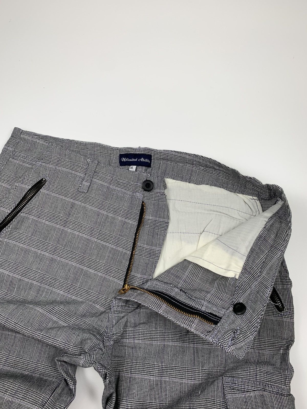 Designer × Japanese Brand Unlimited Ability Grey Checkerboard Cargo Trouser Size US 34 / EU 50 - 6 Thumbnail
