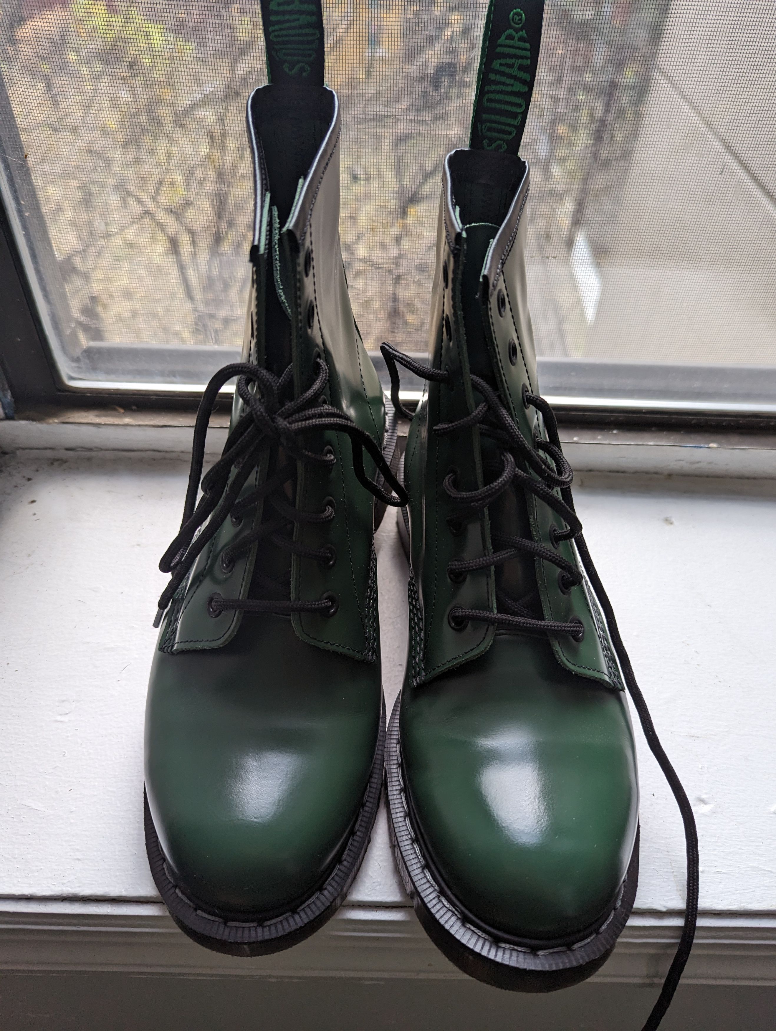 Solovair Green Hi-Shine 8 Eye Derby Boot Size US 7.5 / EU 40-41 - 2 Thumbnail