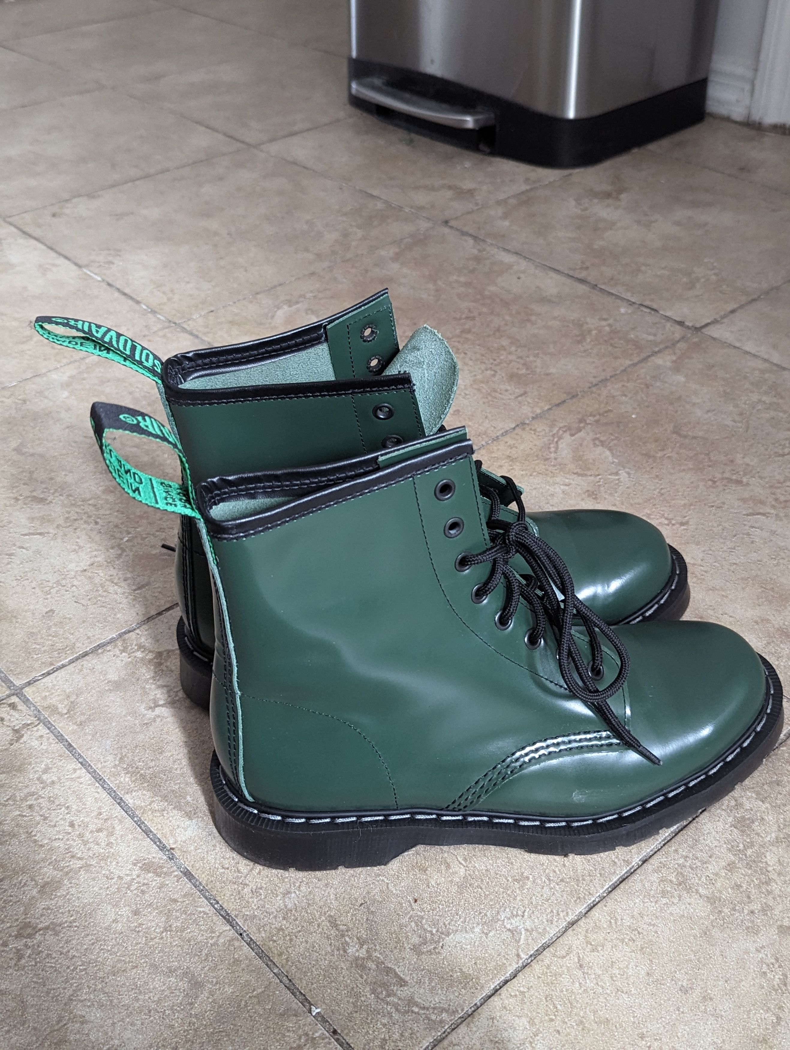 Solovair Green Hi-Shine 8 Eye Derby Boot Size US 7.5 / EU 40-41 - 4 Thumbnail