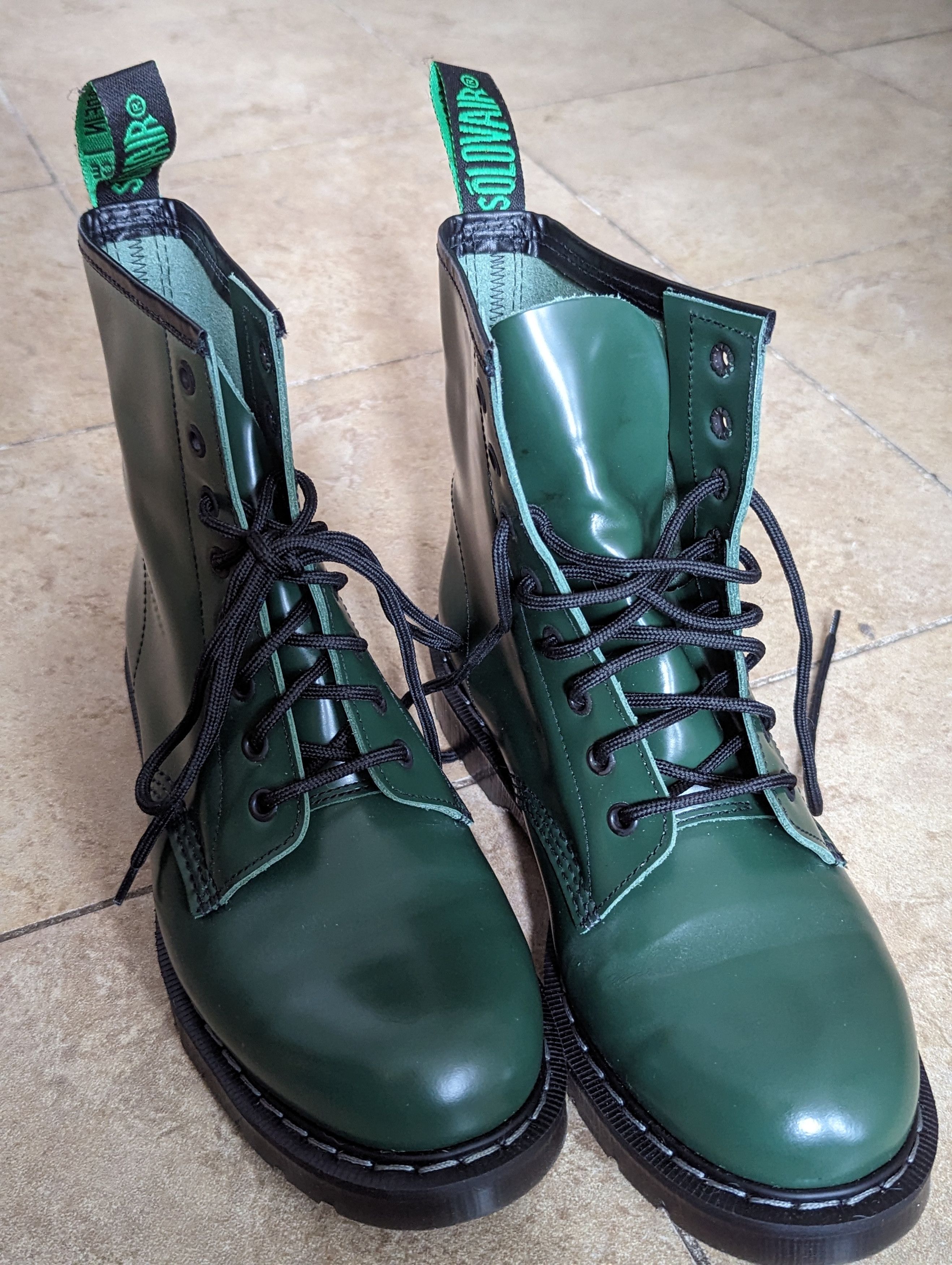Green Hi-Shine Eye Derby Boot