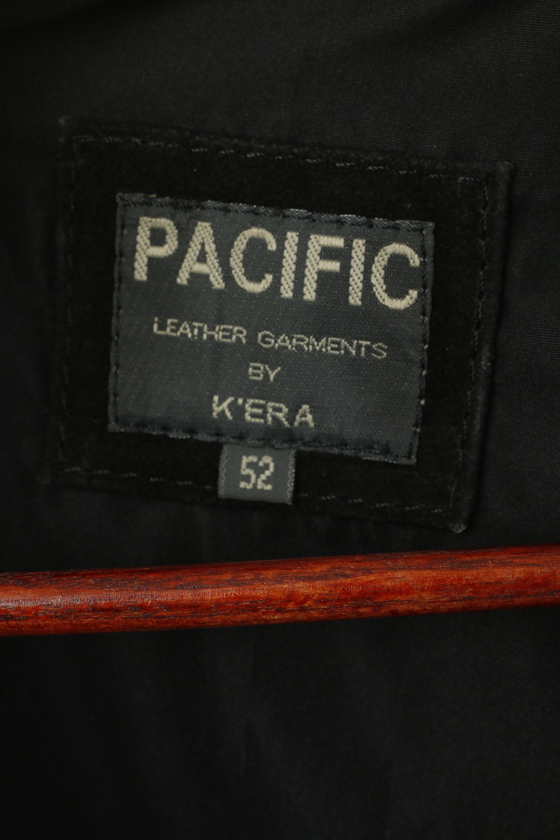 Leather × Vintage Pacific by K'era Men 52 L Waistcoat Leather Aztec 3767 Size US L / EU 52-54 / 3 - 4 Thumbnail