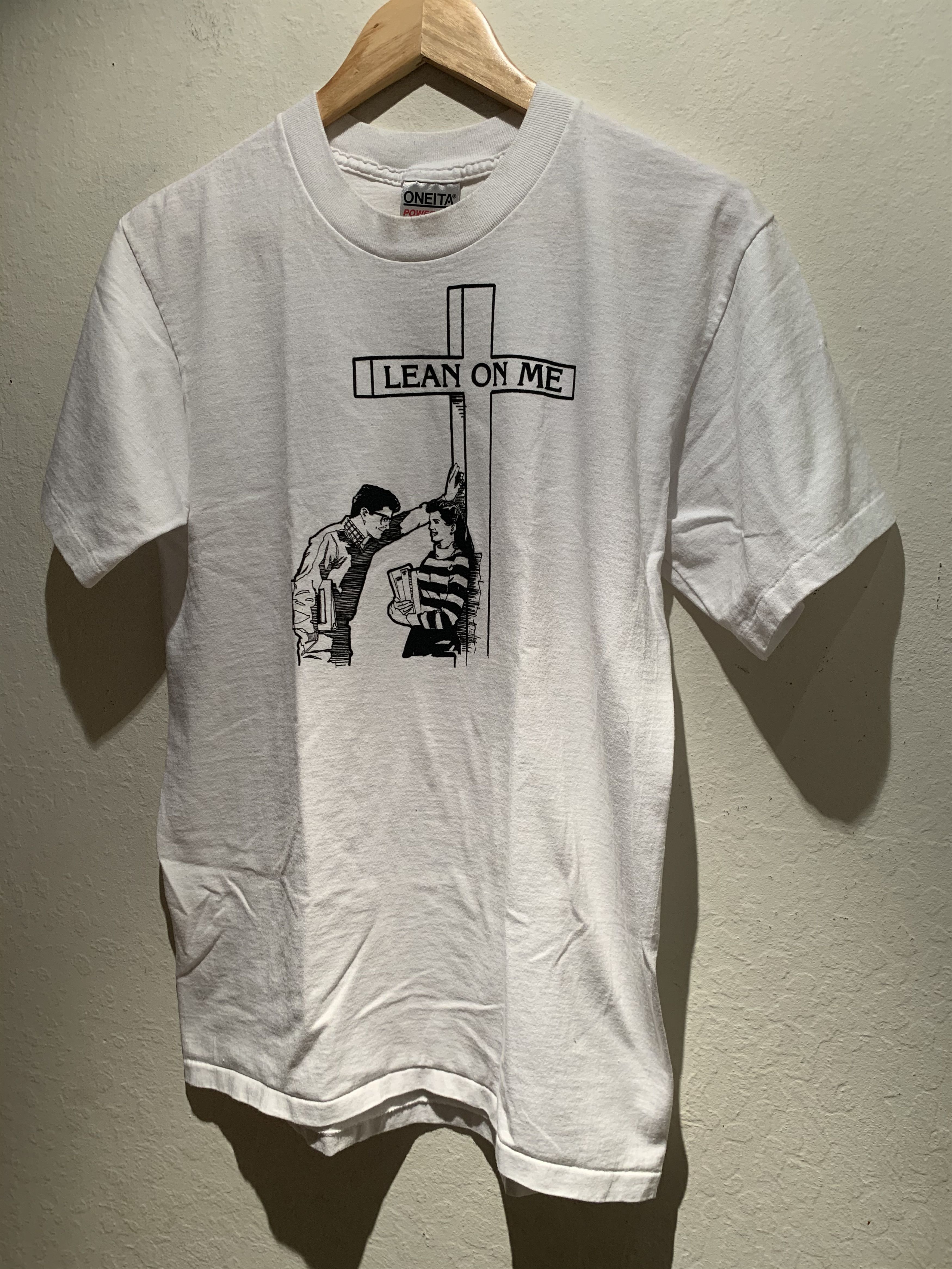 Vintage *RARE* Vintage Jesus Christ Lean On Me Cross Art T-Shirt Size US L / EU 52-54 / 3 - 1 Thumbnail
