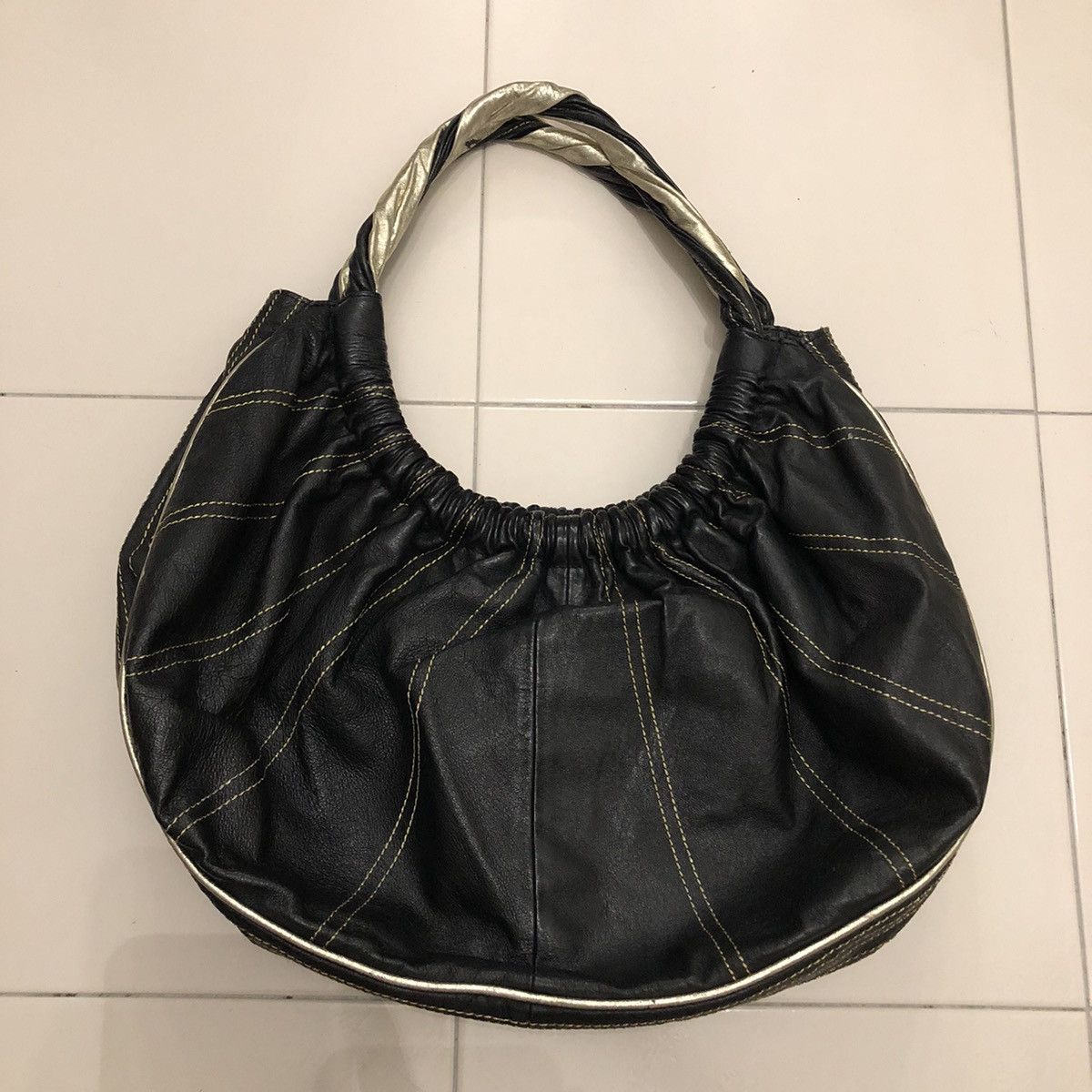 Issey Miyake Tsumori chisato round leather bag | Grailed