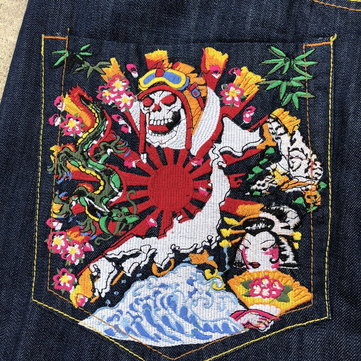 Christian Audigier 🔥Hyped🔥Ed Hardy Christian Audiger Embroidery Geisha Jeans Size US 43 - 4 Thumbnail