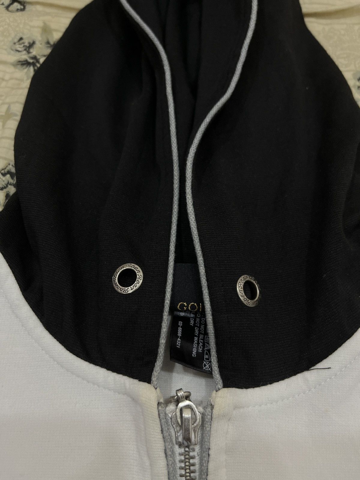 Roen (Ccc). ROEN SKULLS JAPAN HYPEBEAST HOODIE SWEATER Size US S / EU 44-46 / 1 - 20 Thumbnail