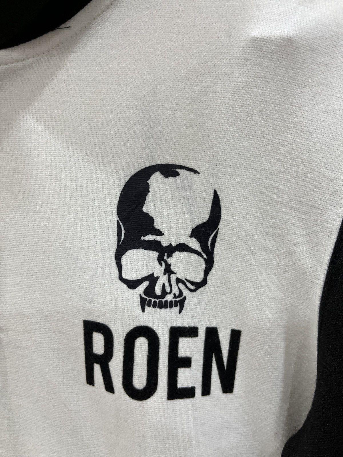 Roen (Ccc). ROEN SKULLS JAPAN HYPEBEAST HOODIE SWEATER Size US S / EU 44-46 / 1 - 13 Thumbnail