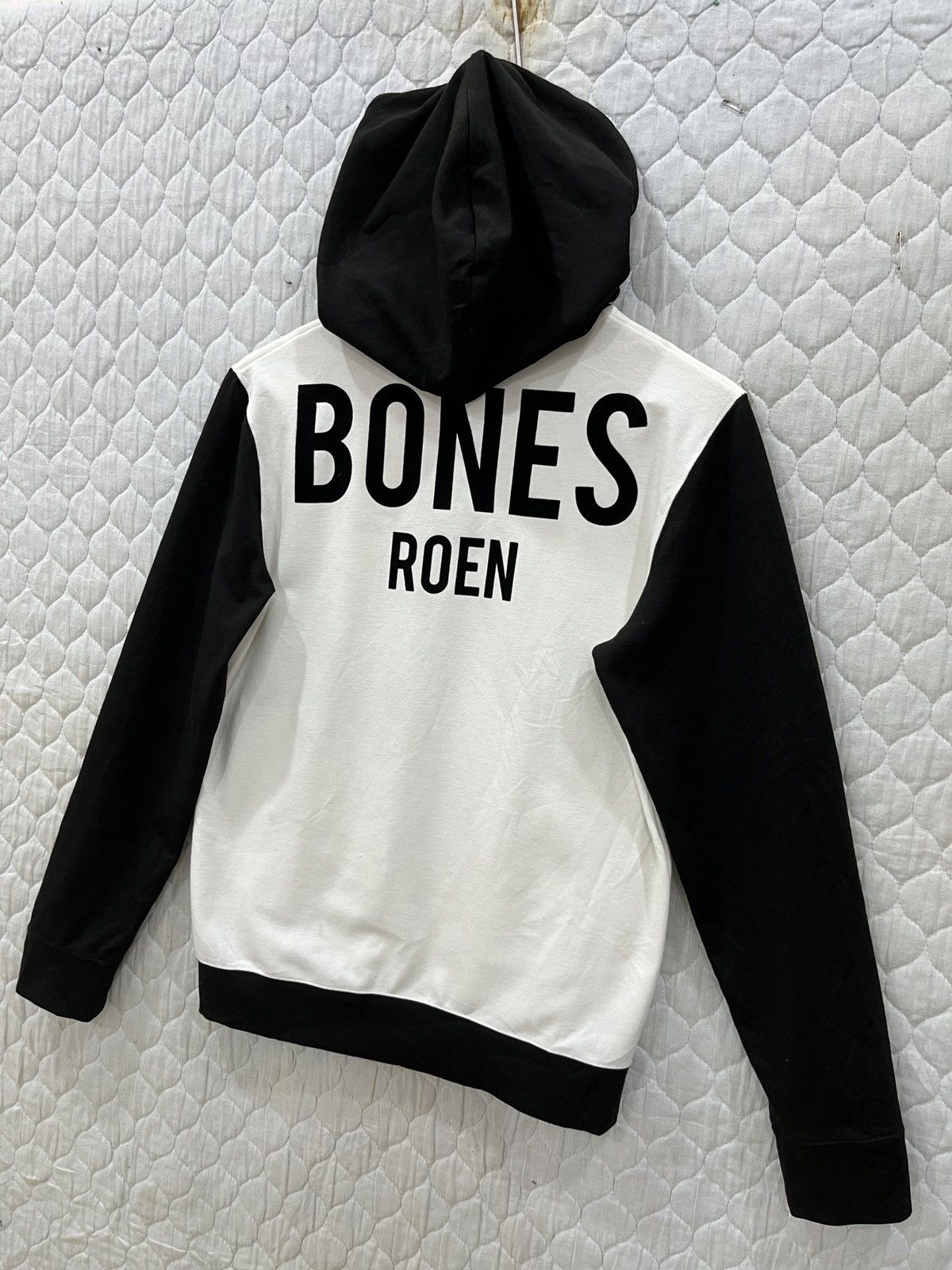 Roen (Ccc). ROEN SKULLS JAPAN HYPEBEAST HOODIE SWEATER Size US S / EU 44-46 / 1 - 4 Thumbnail