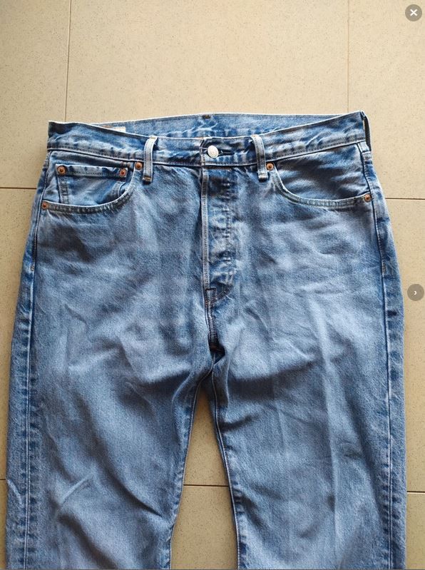Levis 501 blue size 33W x 32L NEW