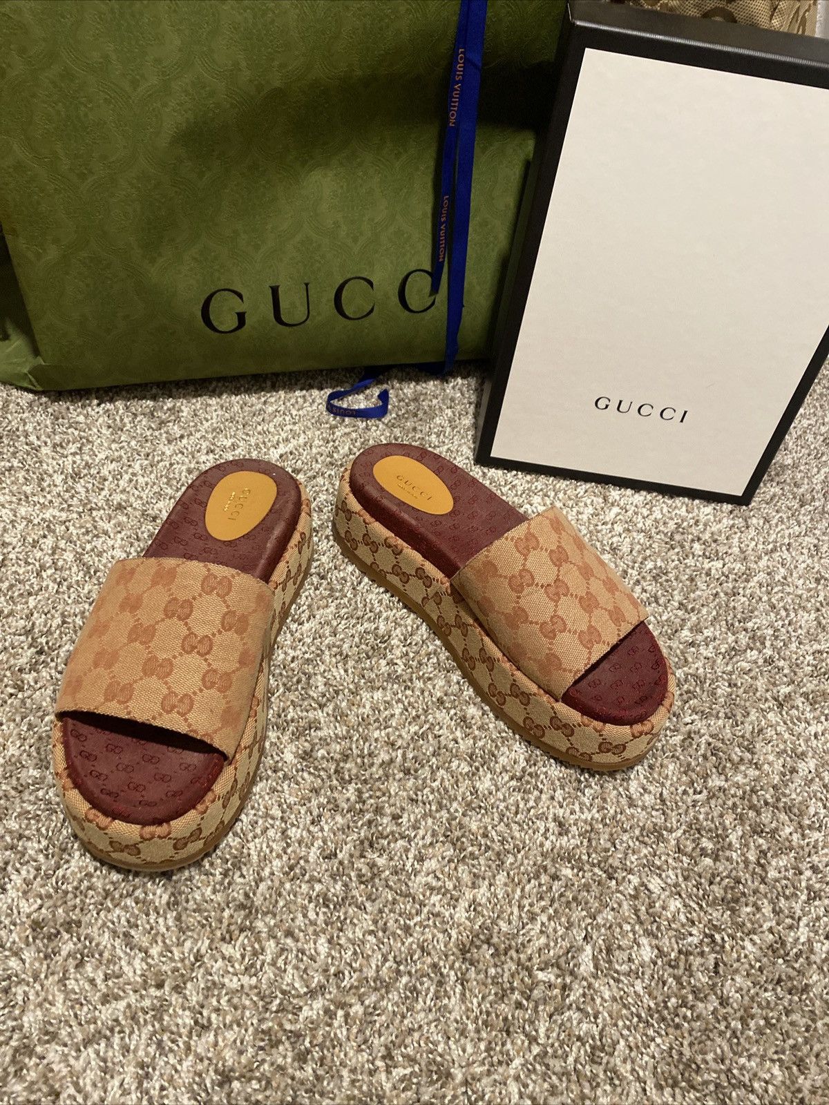 Gucci Gucci women original slide sandal Size US 9 / IT 39 - 1 Thumbnail