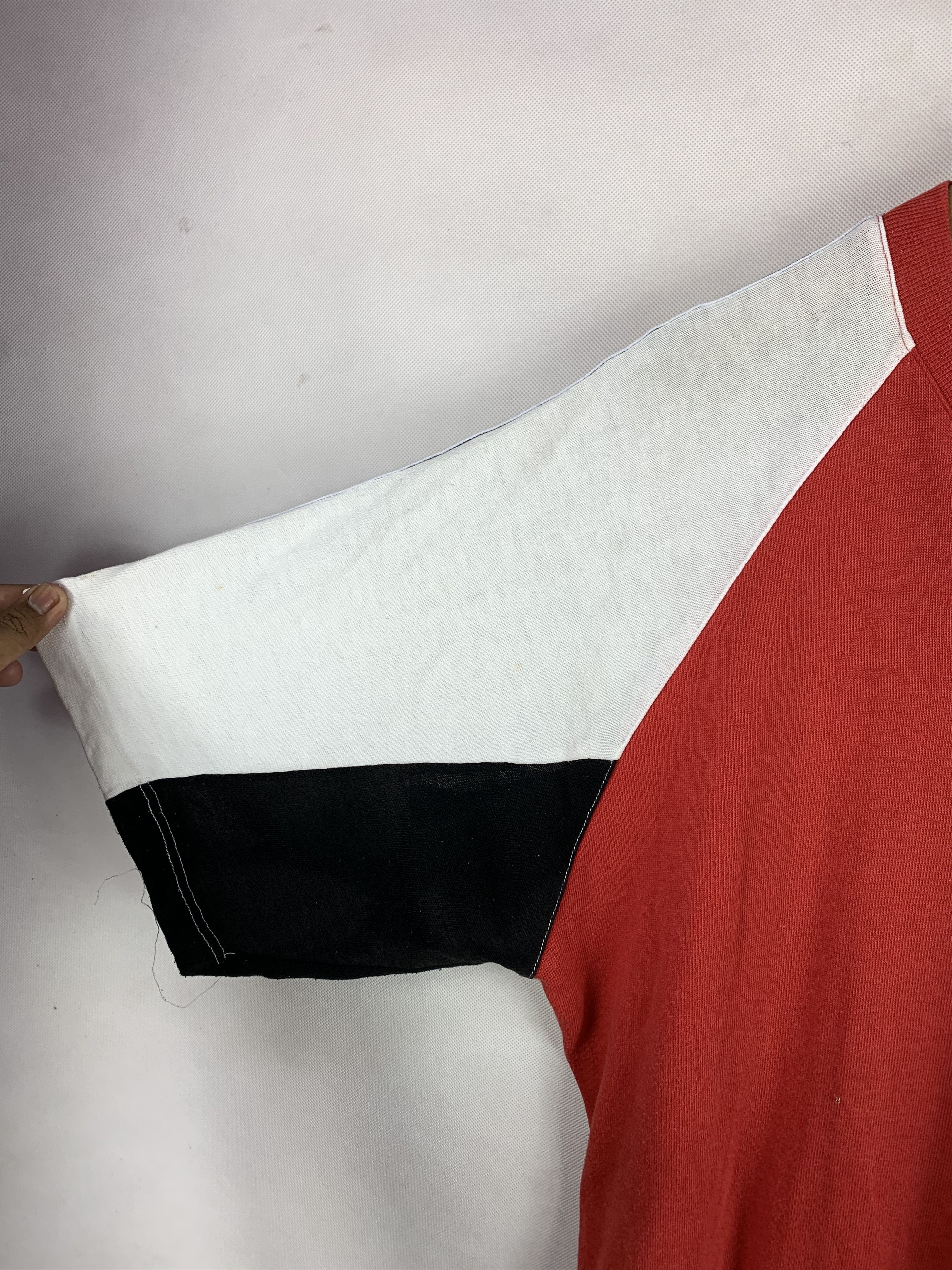 Fubu Rare! Vintage 90s Fubu Sports Side Tape Embroided Logo Tee Size US L / EU 52-54 / 3 - 9 Thumbnail