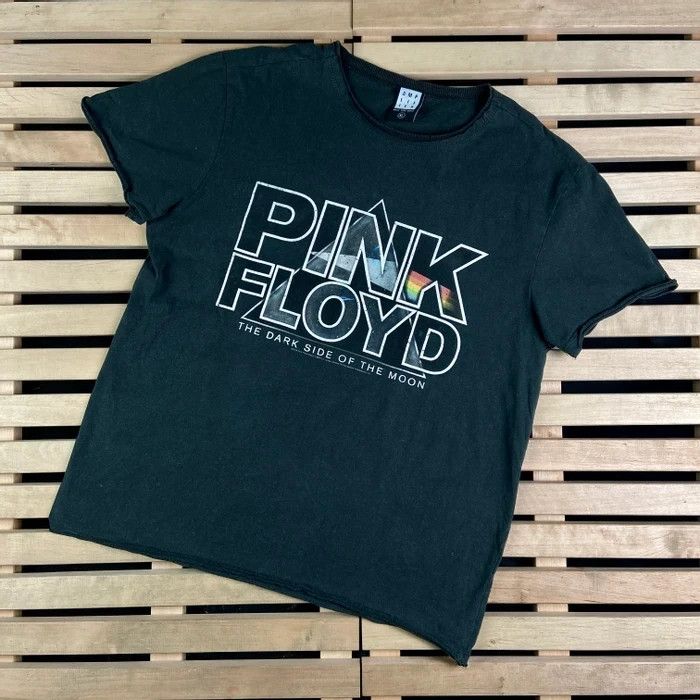 Band Tees × Pink Floyd × Vintage Vintage T Shirt Pink Floyd 2018 (print 1987) Size XL Size US XL / EU 56 / 4 - 1 Thumbnail
