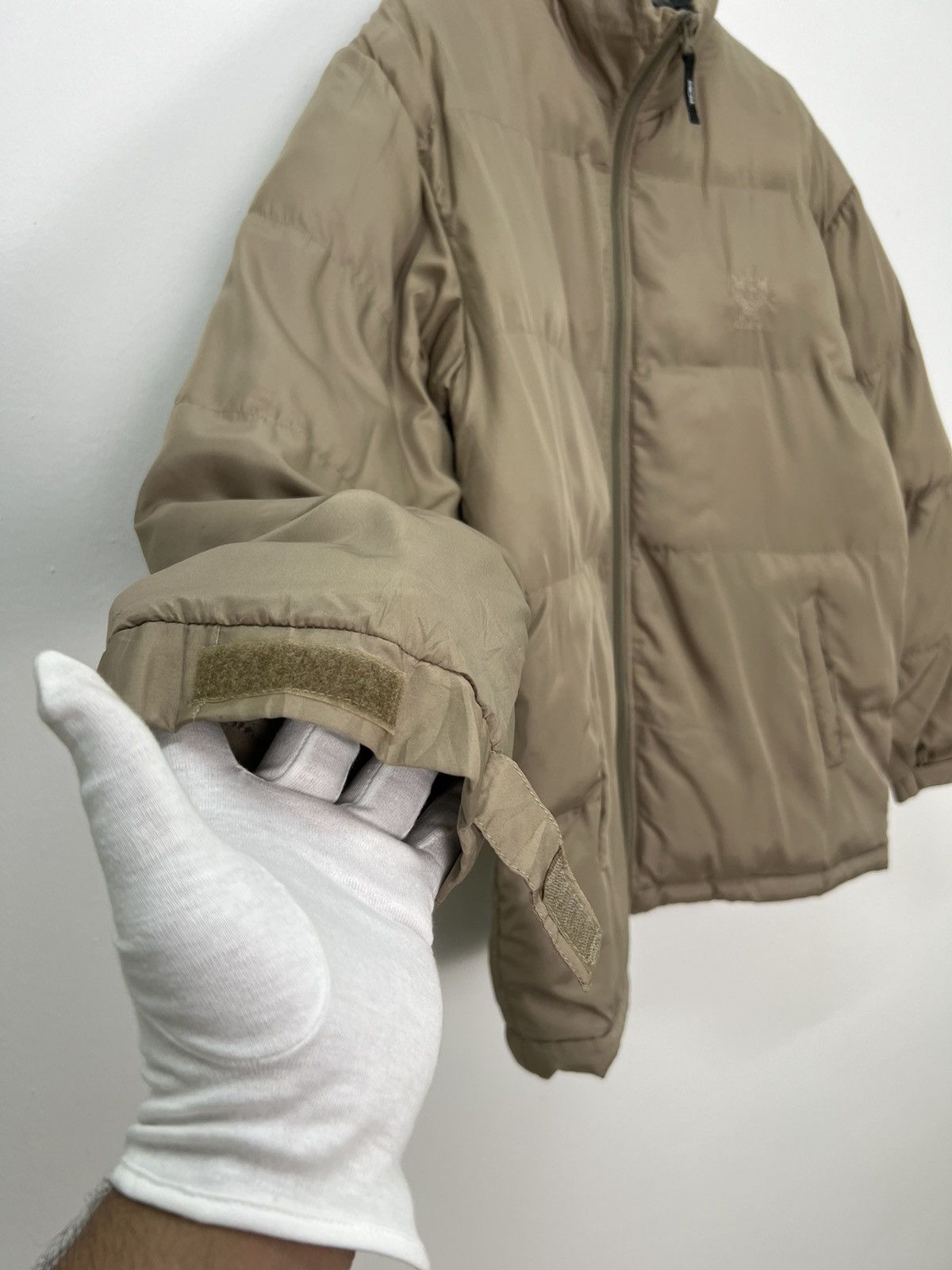 Vintage Luxury MCM LEGERE Light Puffer Jacket