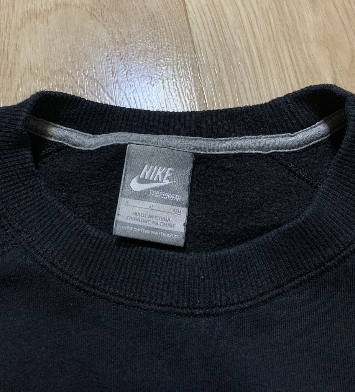 Nike Vintage Nike Big Logo Black Sweatshirt Size S Size US S / EU 44-46 / 1 - 5 Thumbnail