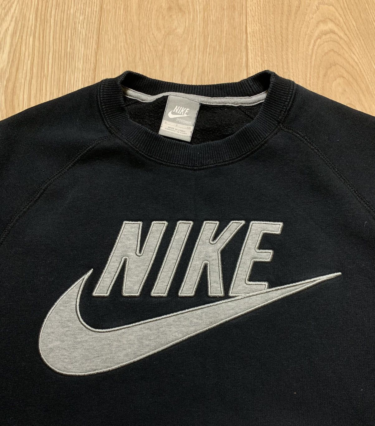 Nike Vintage Nike Big Logo Black Sweatshirt Size S Size US S / EU 44-46 / 1 - 3 Thumbnail