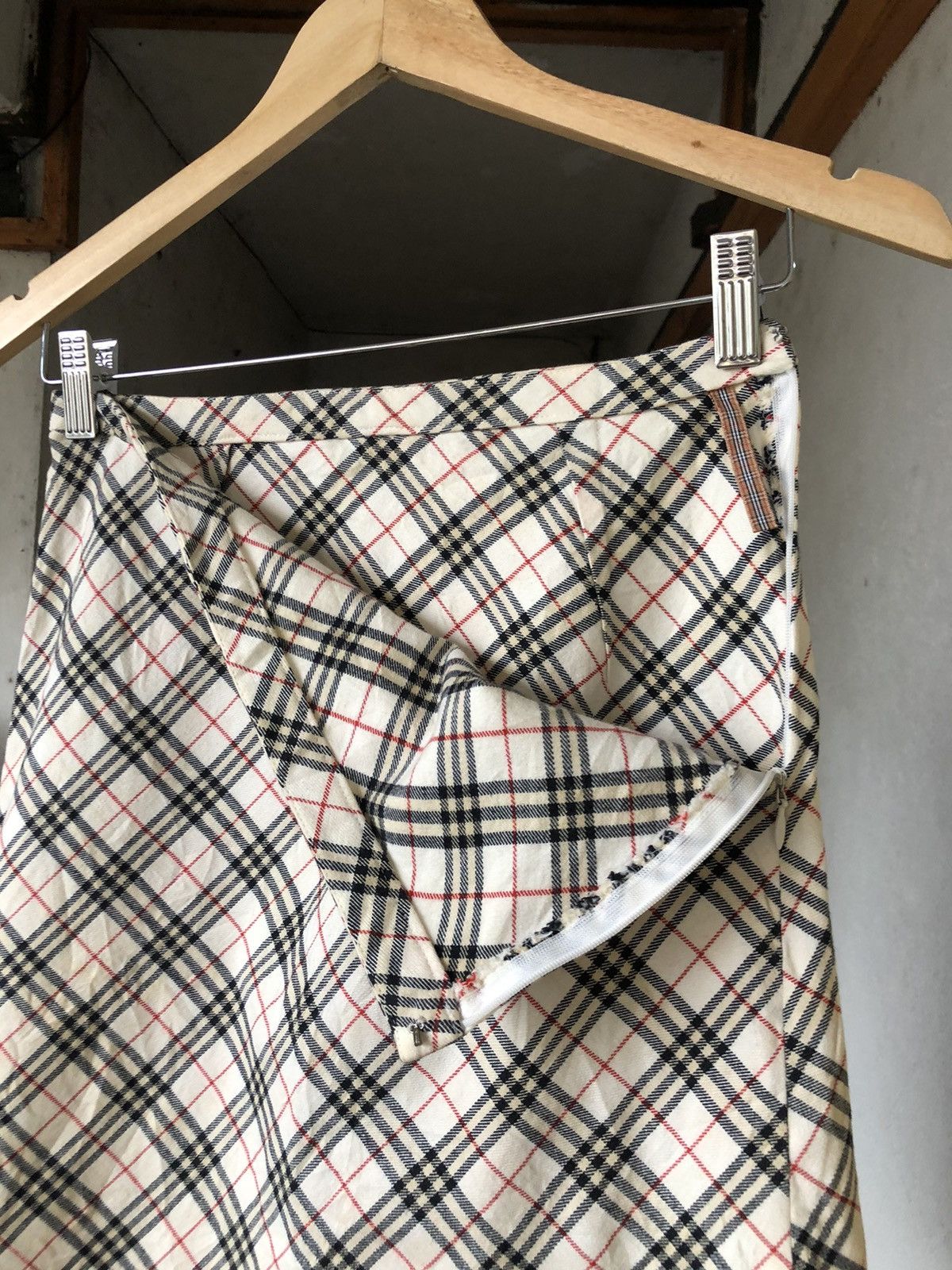 Burberry Vintage Burberry London Nova Check Mini Skrit Size 26" / US 2 / IT 38 - 10 Thumbnail