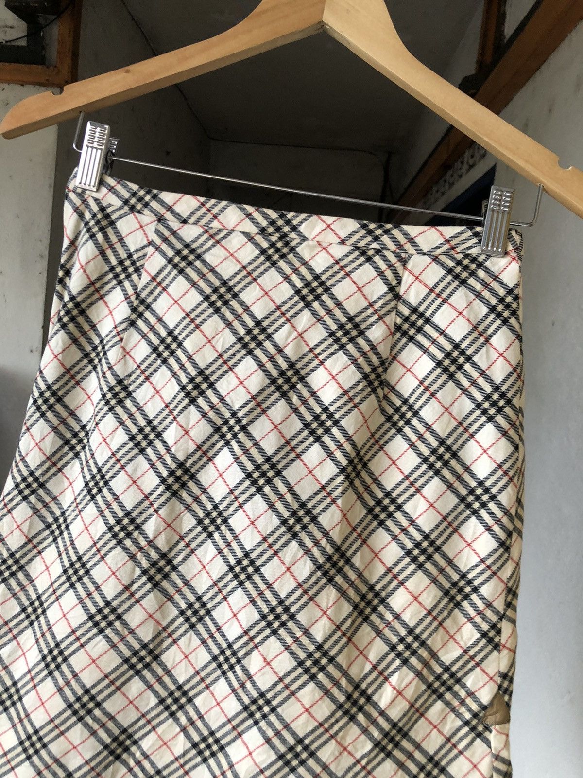 Burberry Vintage Burberry London Nova Check Mini Skrit Size 26" / US 2 / IT 38 - 14 Thumbnail