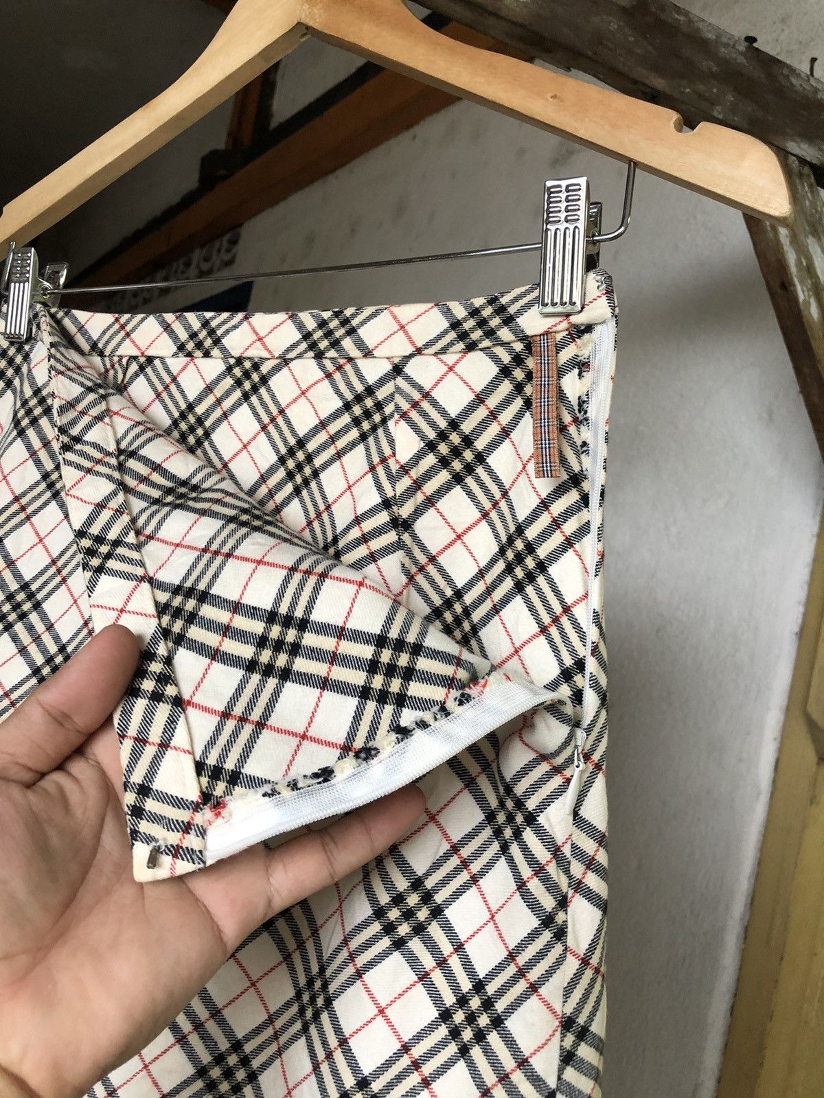 Burberry Vintage Burberry London Nova Check Mini Skrit Size 26" / US 2 / IT 38 - 9 Thumbnail