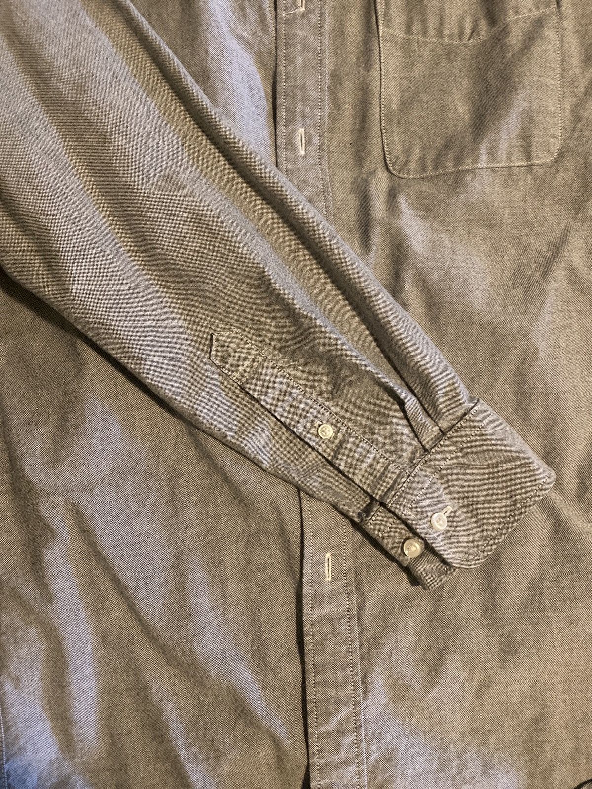 Uniqlo Uniqlo grey button-front cotton shirt (size: M) Size US M / EU 48-50 / 2 - 2 Thumbnail