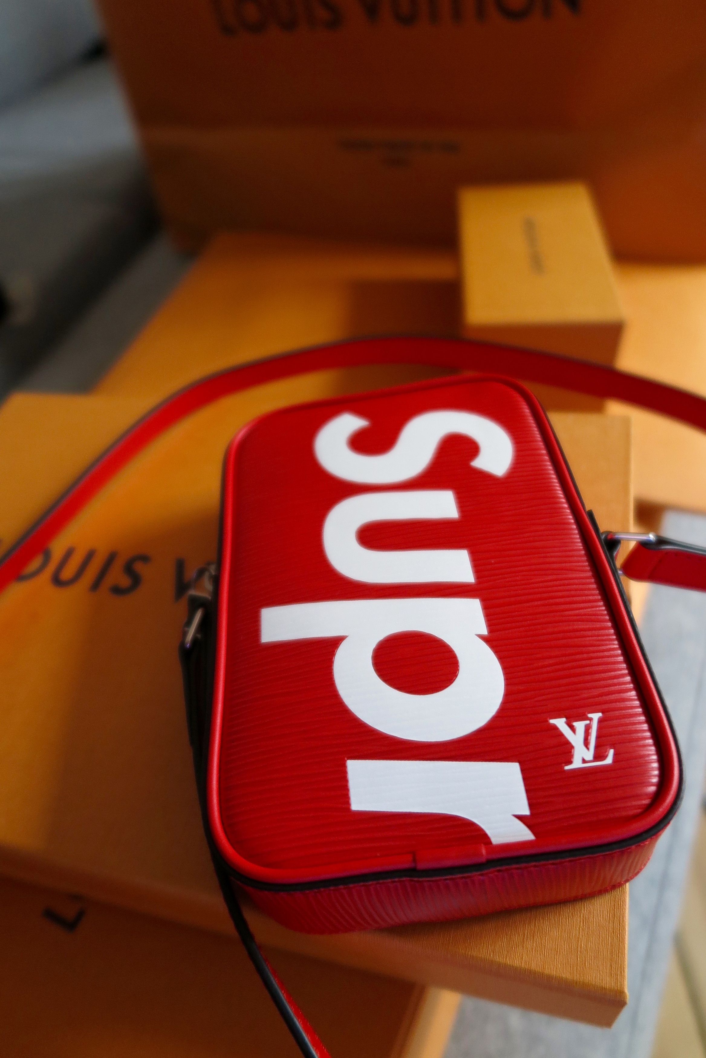 Supreme X Louis Vuitton Airpods Case