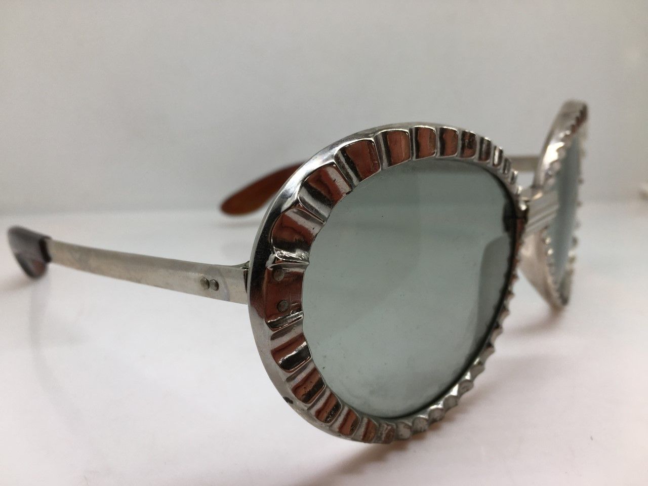 Vintage MOD FRANCE OP ART SPACE AGE SUNGLASSES Size ONE SIZE - 7 Thumbnail
