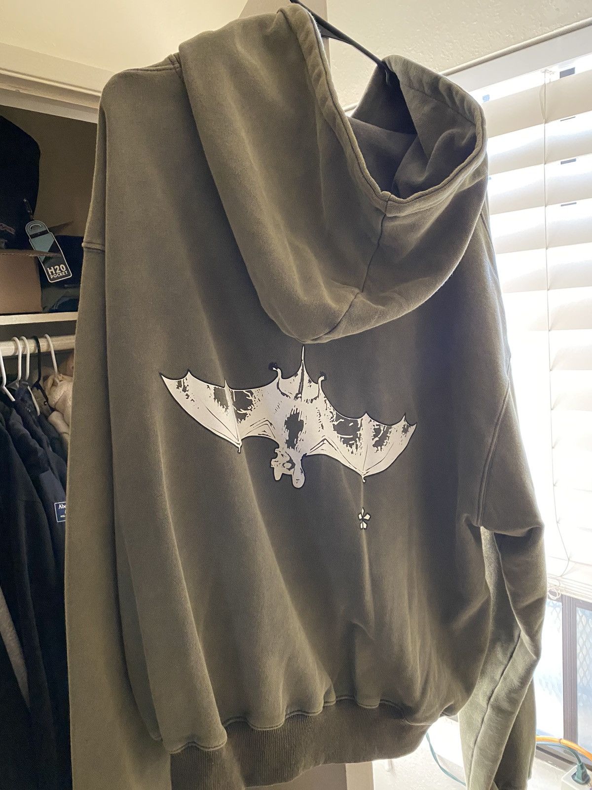 Other OSBATT (YEARS OF TEARS) * OLIVE HOODIE Size US L / EU 52-54 / 3 - 4 Thumbnail