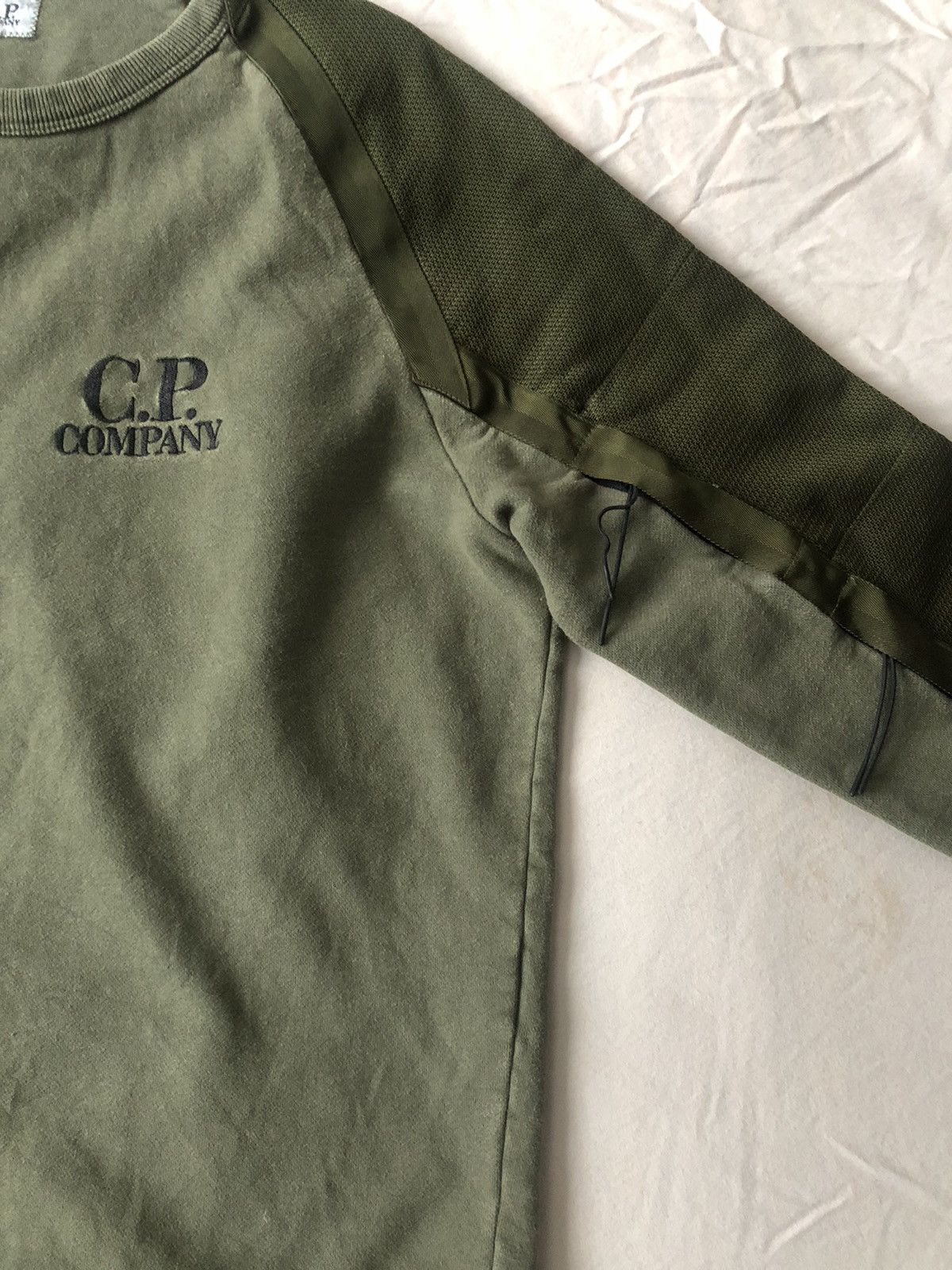 C.P. Company Olive Green Logo Crewneck with Sleeve Pockets Size US M / EU 48-50 / 2 - 6 Thumbnail