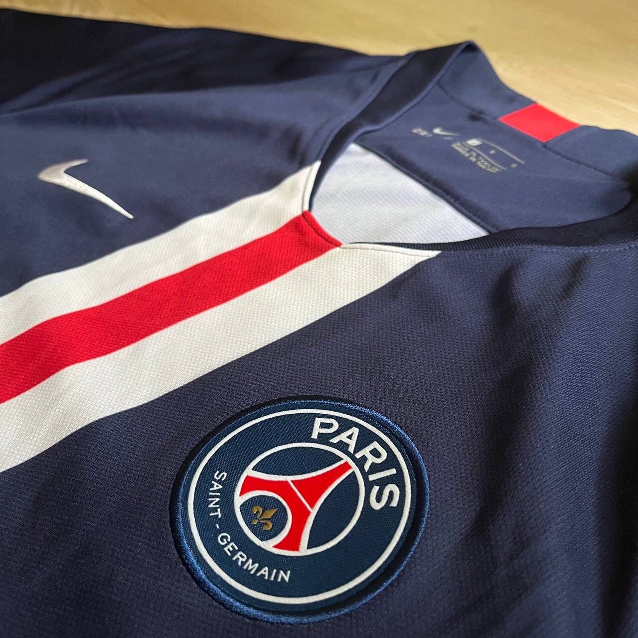 Nike PSG / PARIS SAINT-GERMAIN NIKE 2019/2020 HOME JERSEY Size US L / EU 52-54 / 3 - 4 Thumbnail