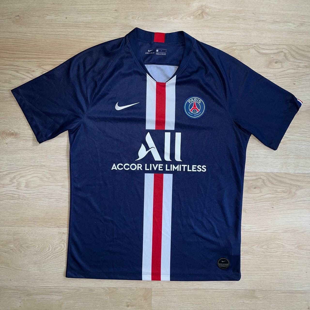 Nike PSG / PARIS SAINT-GERMAIN NIKE 2019/2020 HOME JERSEY Size US L / EU 52-54 / 3 - 1 Thumbnail