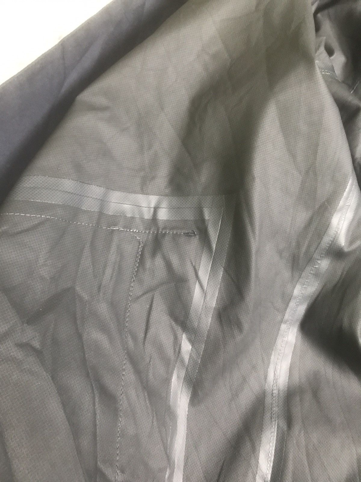 Uniqlo RAIN COATS UNIQLO. (GJ13) Size US XL / EU 56 / 4 - 11 Thumbnail