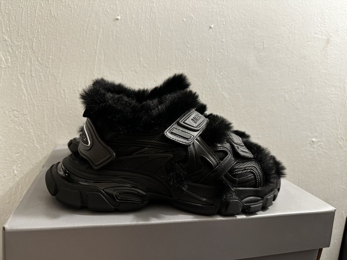 Balenciaga Balenciaga fur track slides Size US 9 / EU 42 - 1 Thumbnail