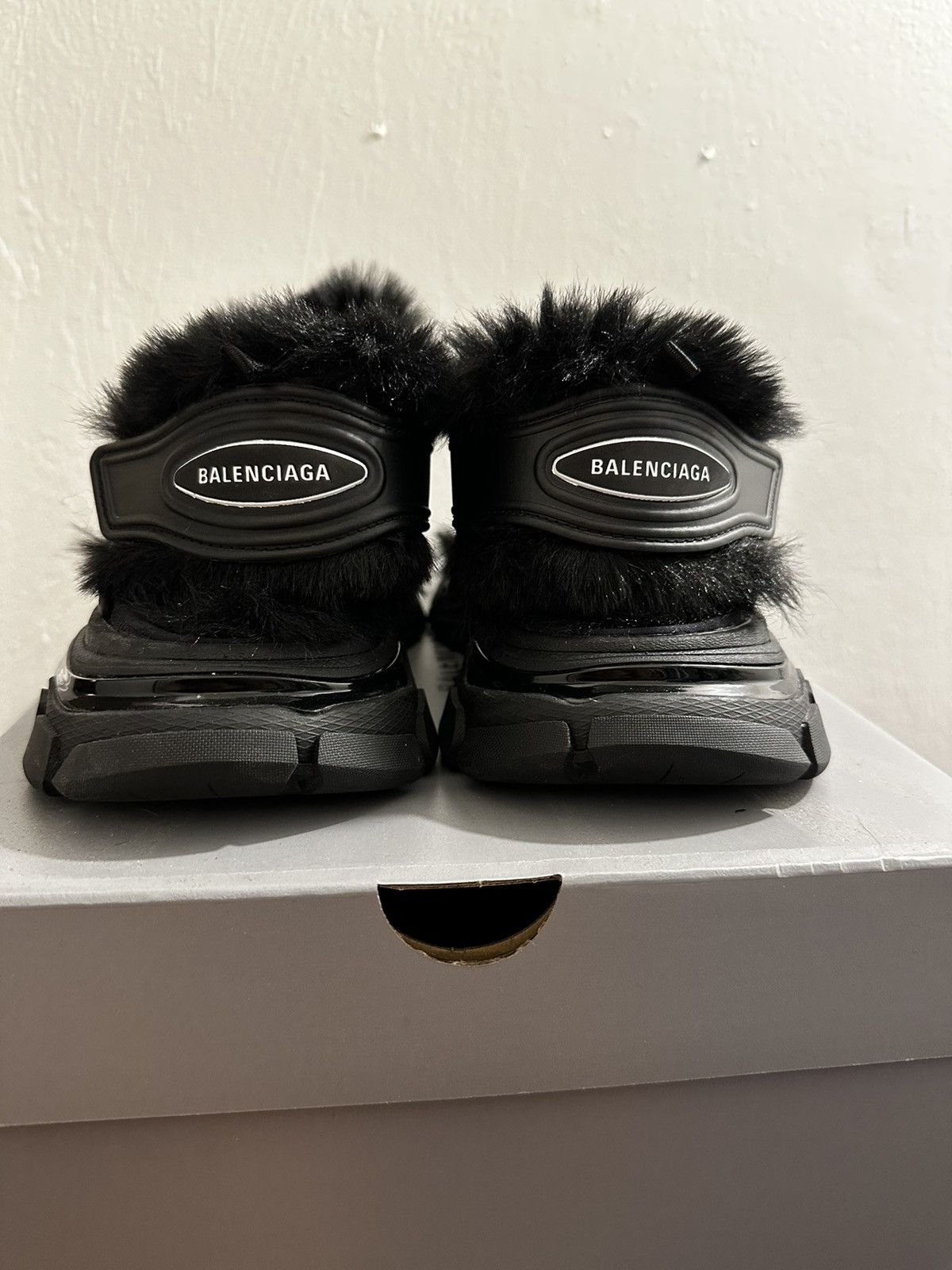 Balenciaga Balenciaga fur track slides Size US 9 / EU 42 - 4 Thumbnail